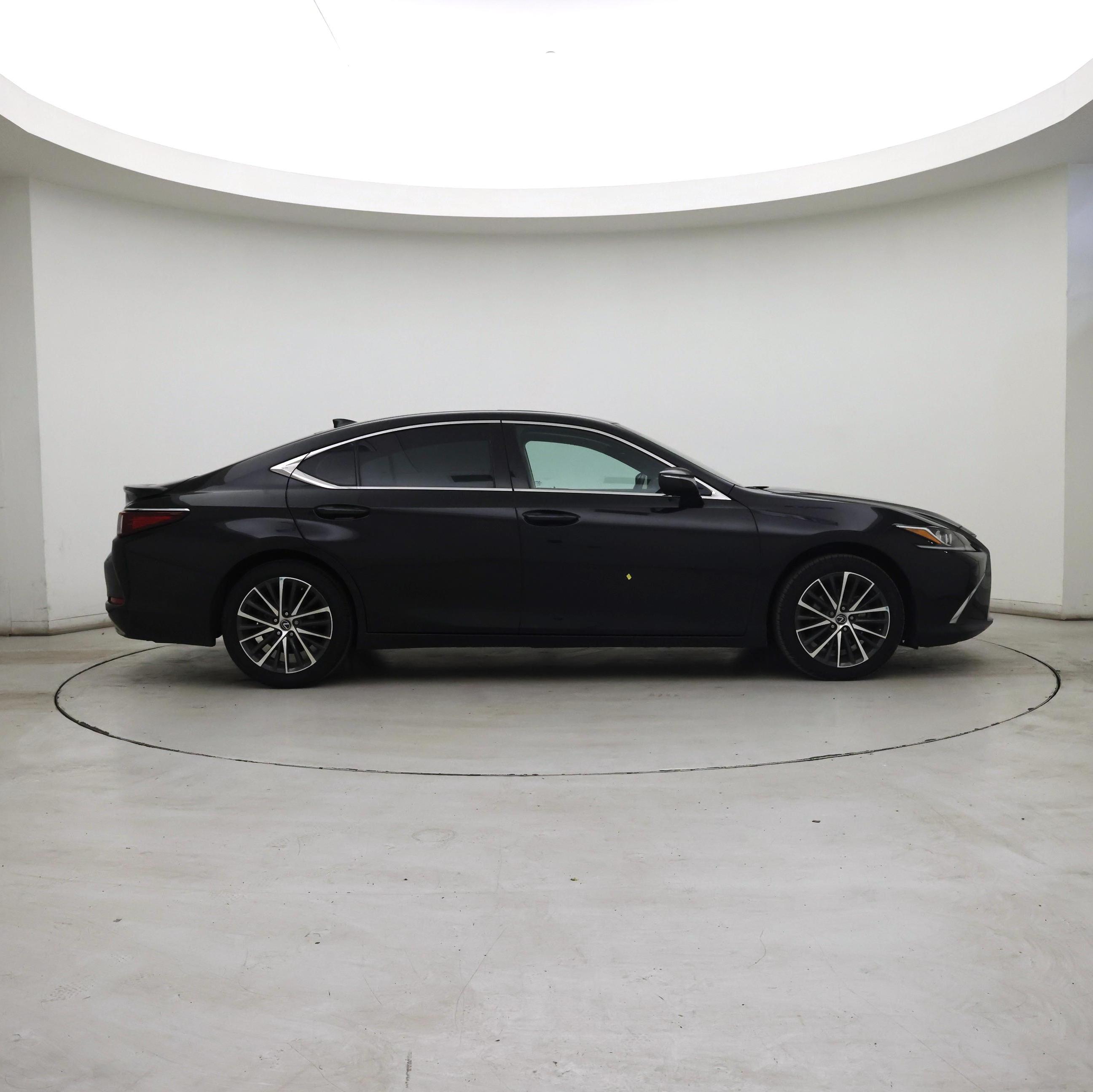 Thumbnail: 2023 Lexus ES - 7