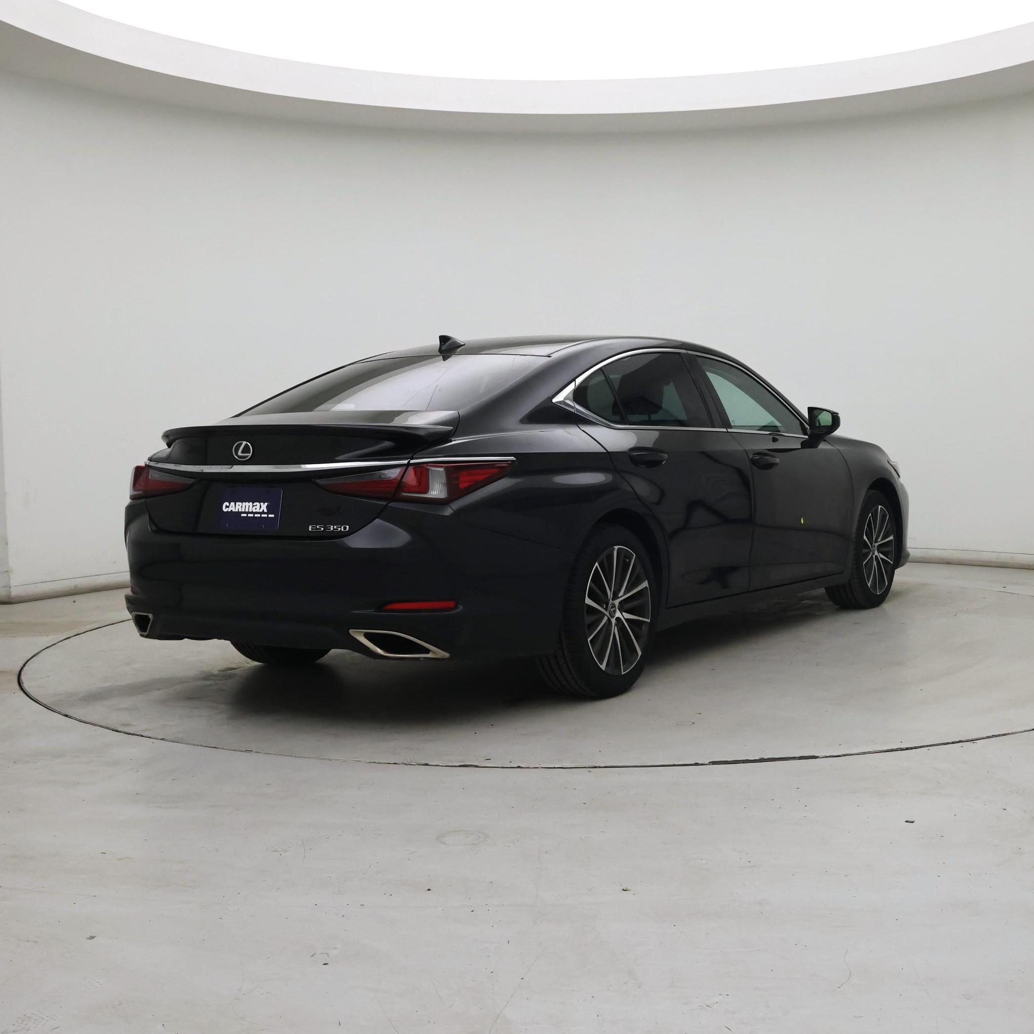 Thumbnail: 2023 Lexus ES - 8