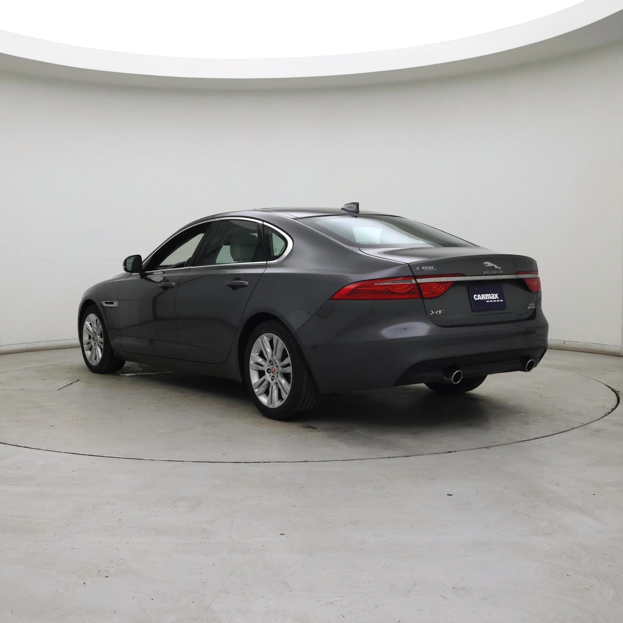 Thumbnail: 2017 Jaguar XF - 2
