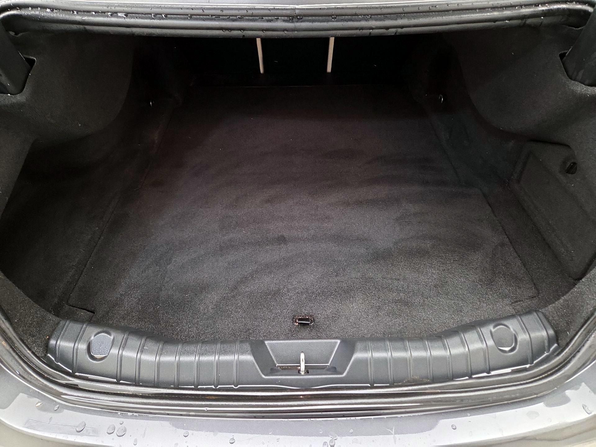 Thumbnail: 2017 Jaguar XF - 20