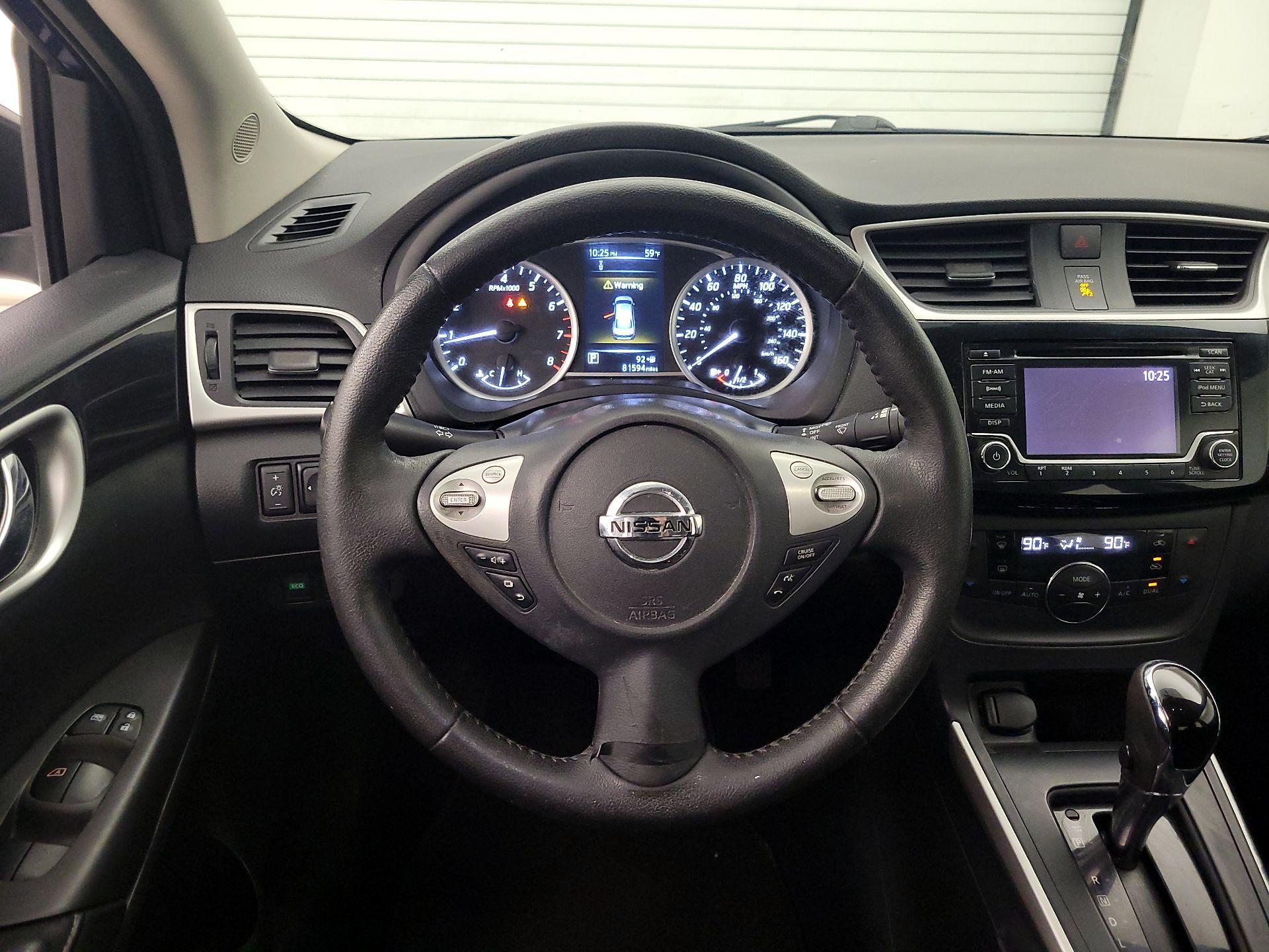 Thumbnail: 2018 Nissan Sentra - 10