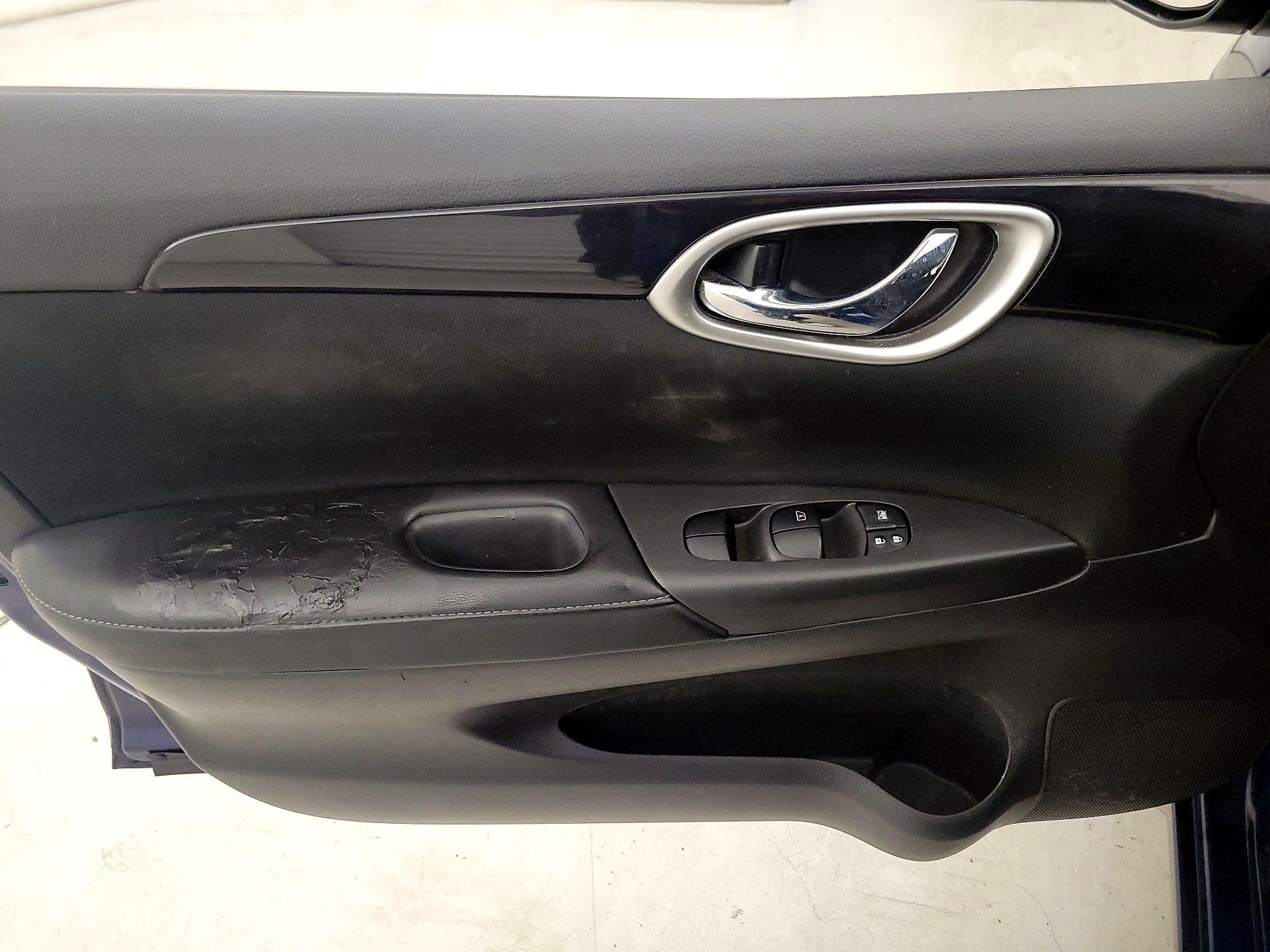 Thumbnail: 2018 Nissan Sentra - 12