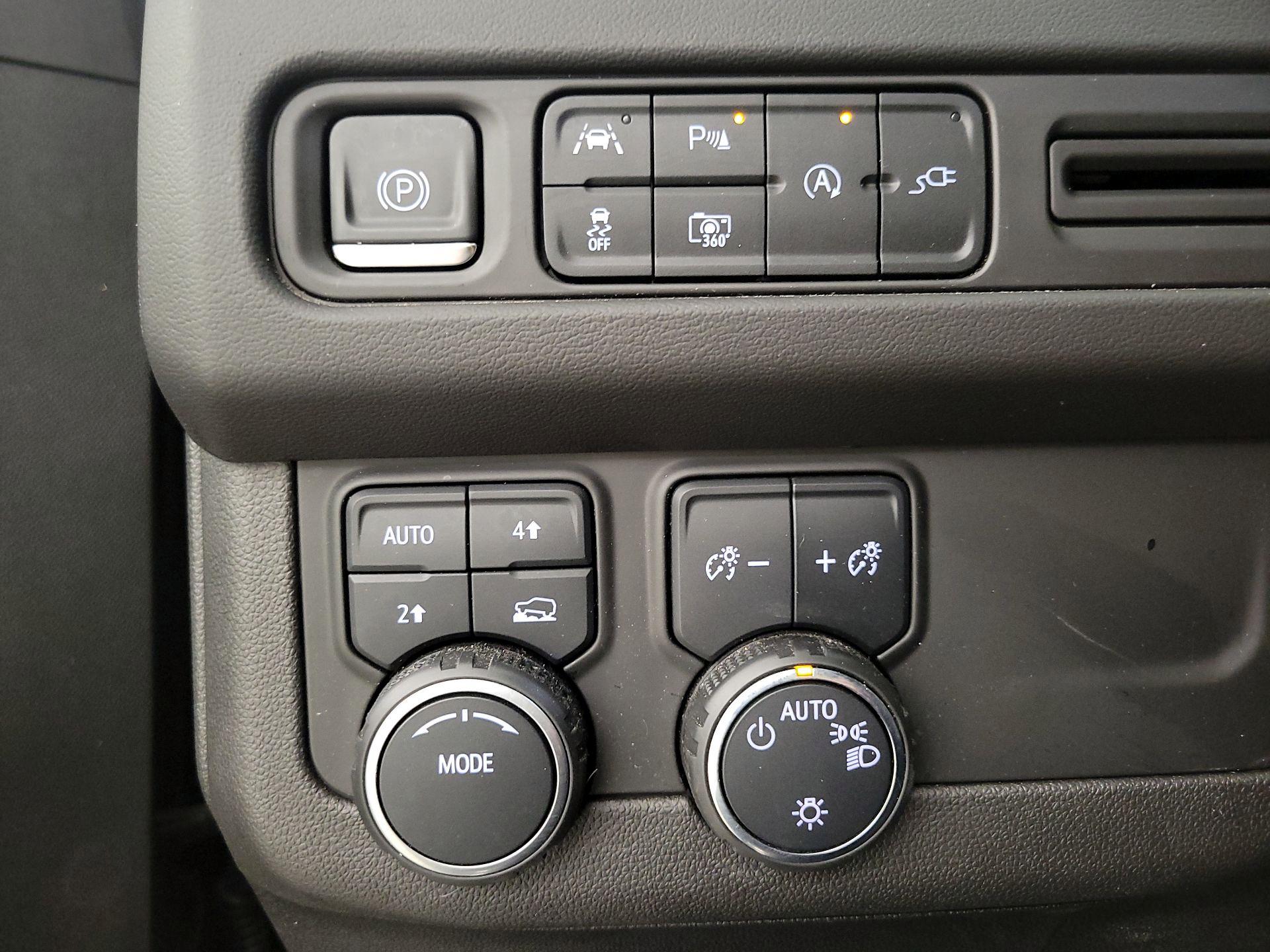 Thumbnail: 2022 Chevrolet Tahoe - 13