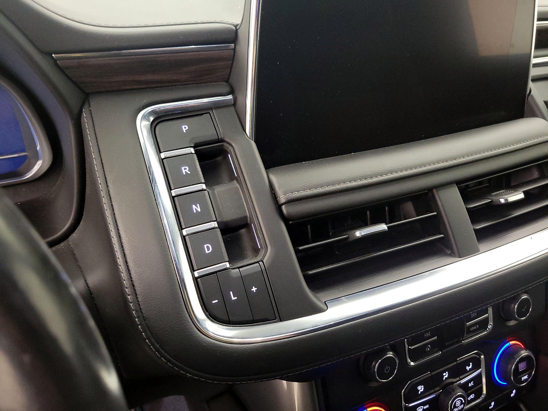 Thumbnail: 2022 Chevrolet Tahoe - 17