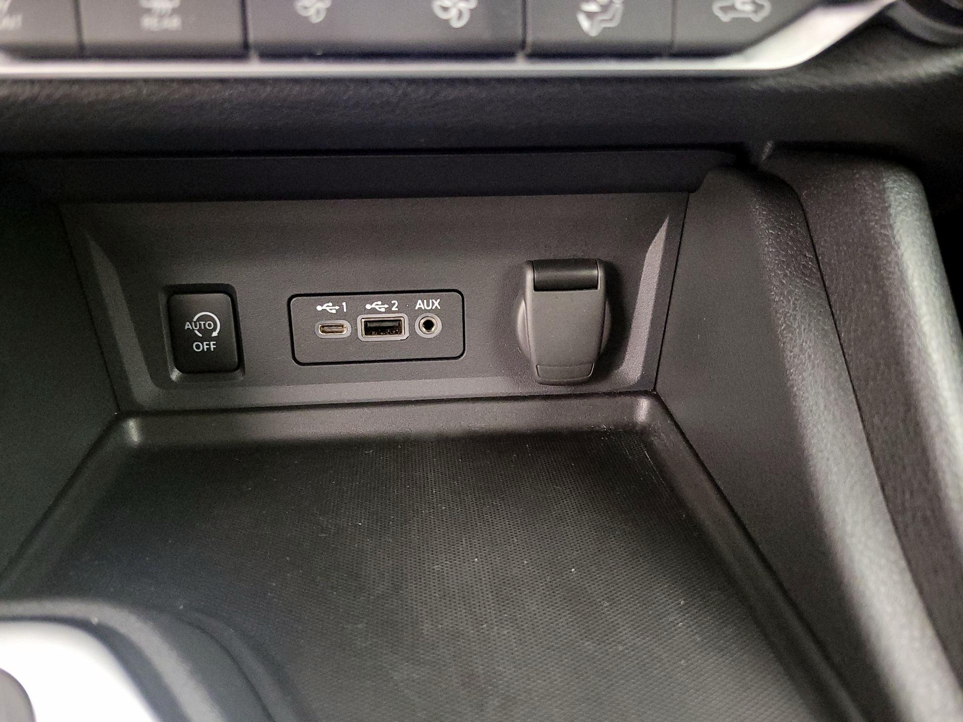 Thumbnail: 2024 Nissan Sentra - 18