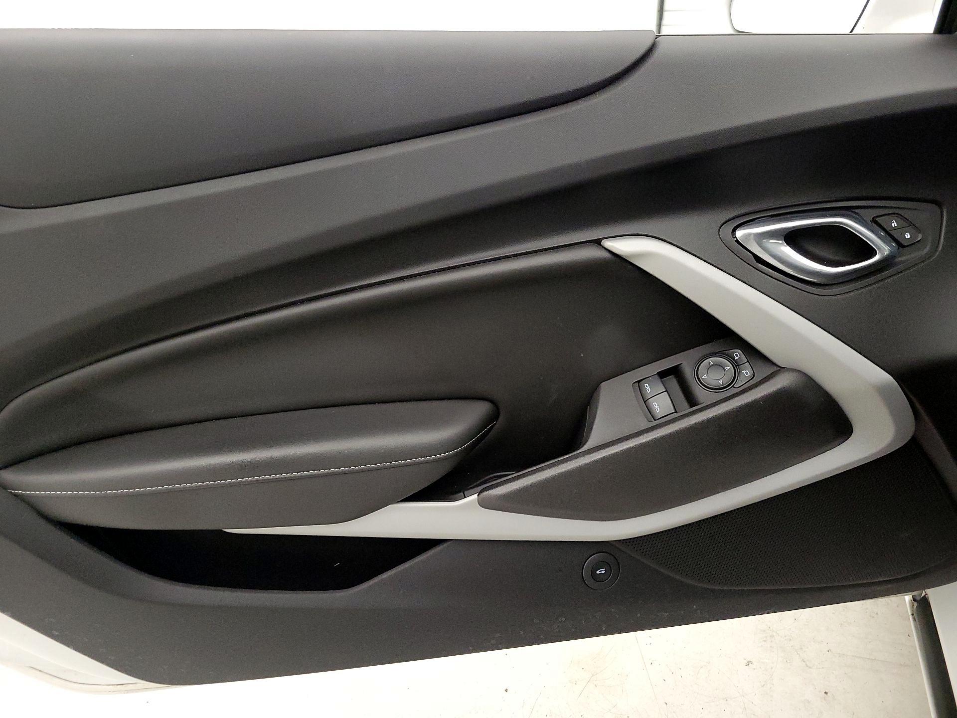 Thumbnail: 2019 Chevrolet Camaro - 12