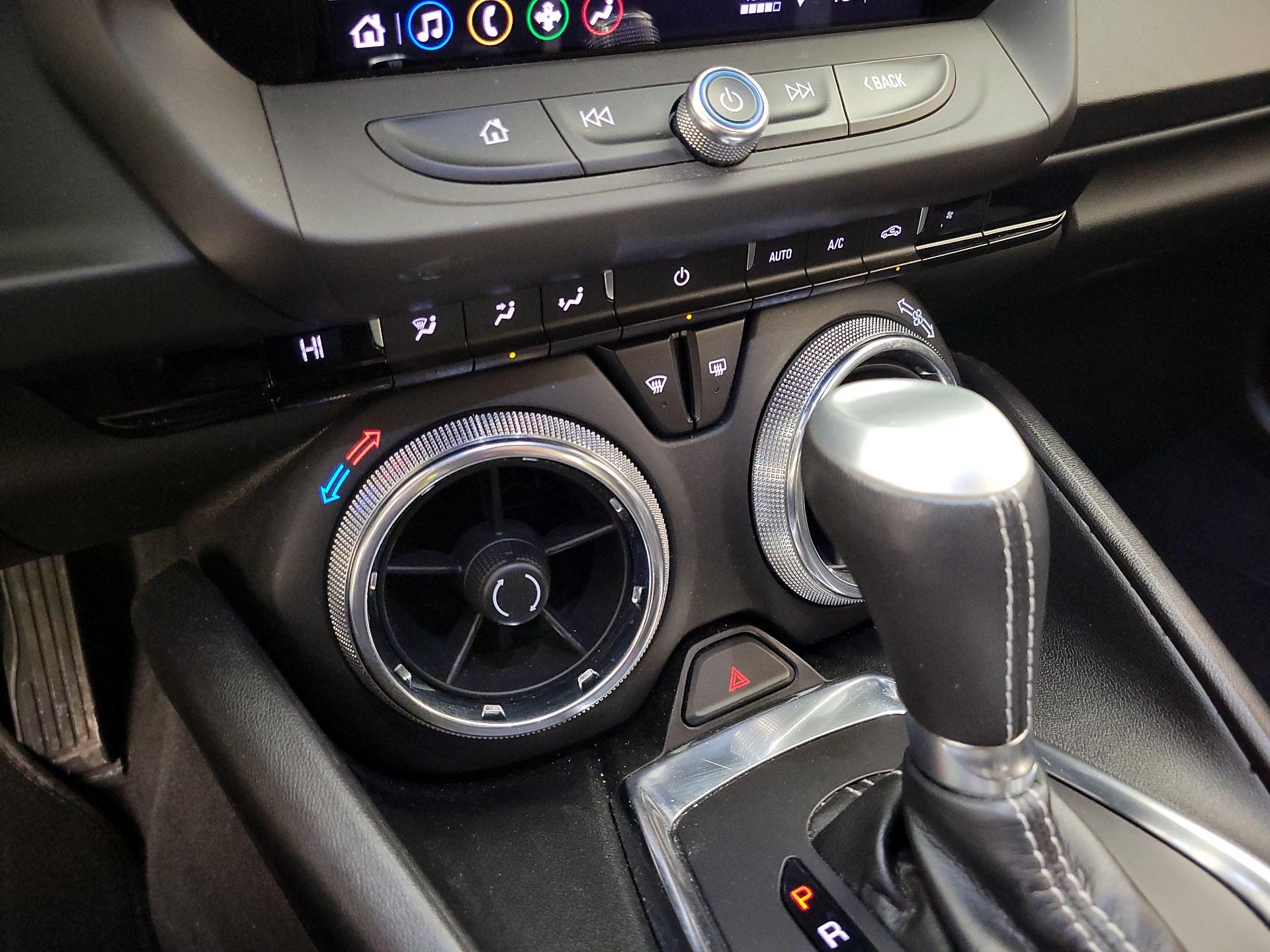 Thumbnail: 2019 Chevrolet Camaro - 15