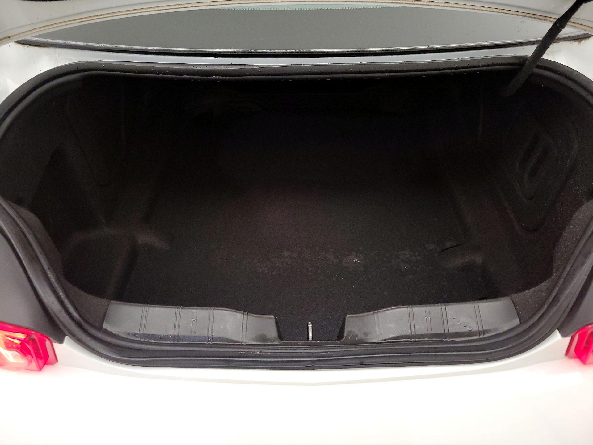 Thumbnail: 2019 Chevrolet Camaro - 19