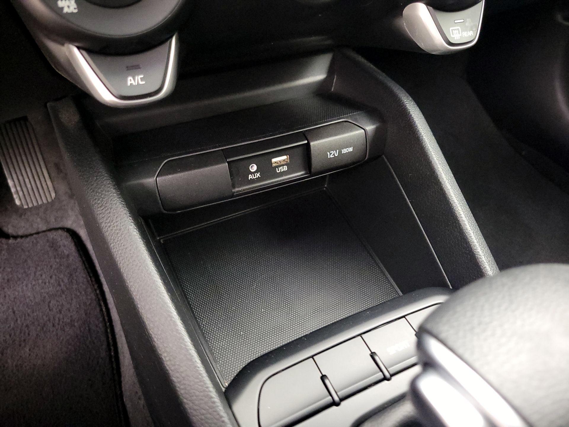 Thumbnail: 2020 Kia Rio5 - 18