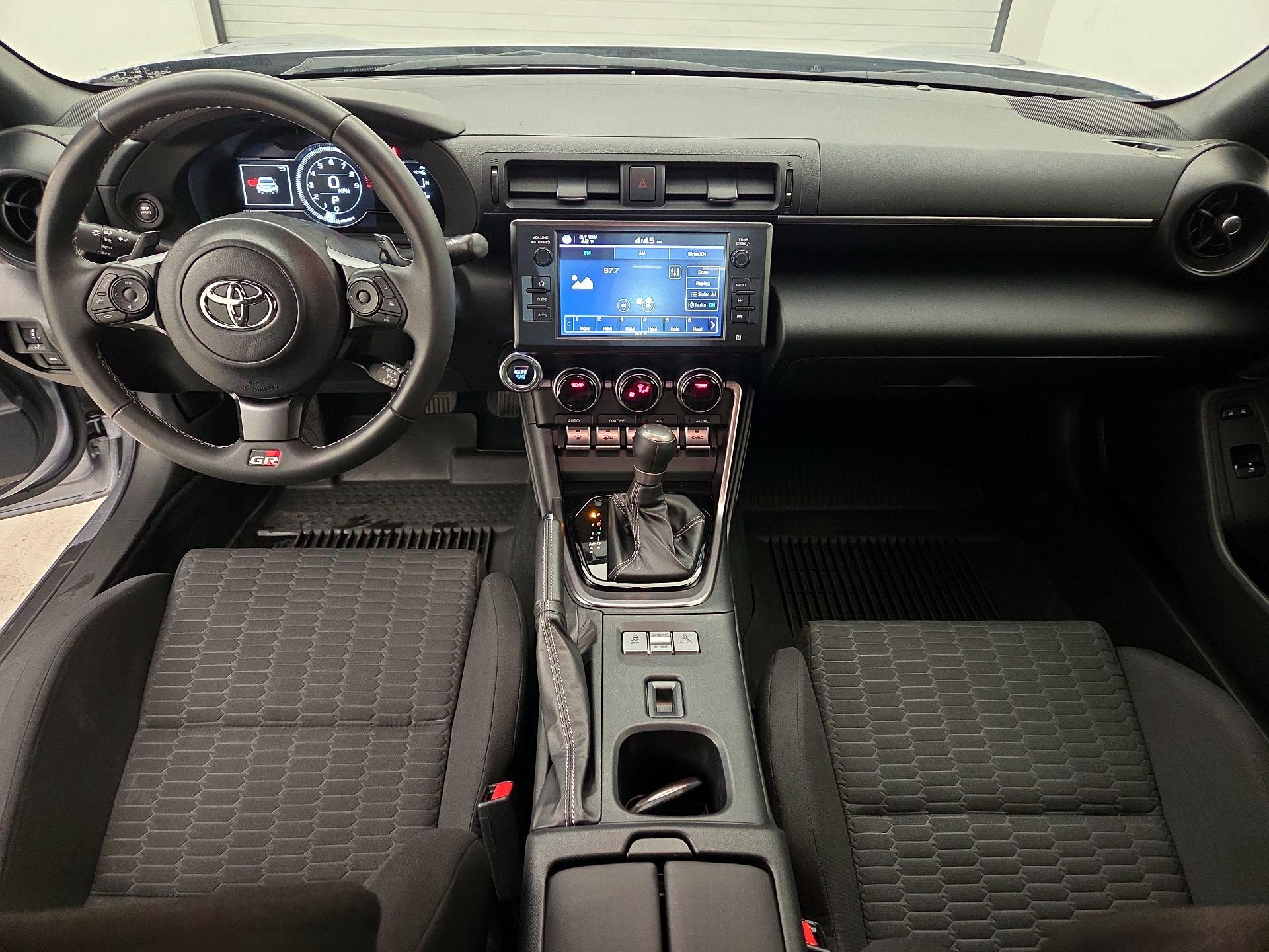 Thumbnail: 2025 Toyota GR86 - 9