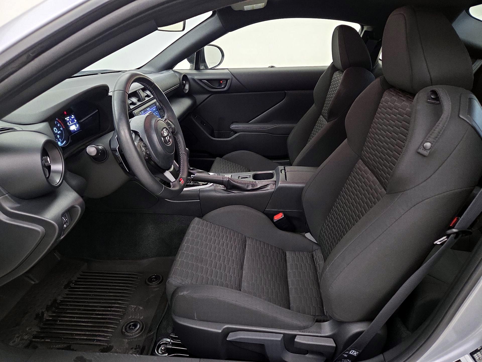 Thumbnail: 2025 Toyota GR86 - 11