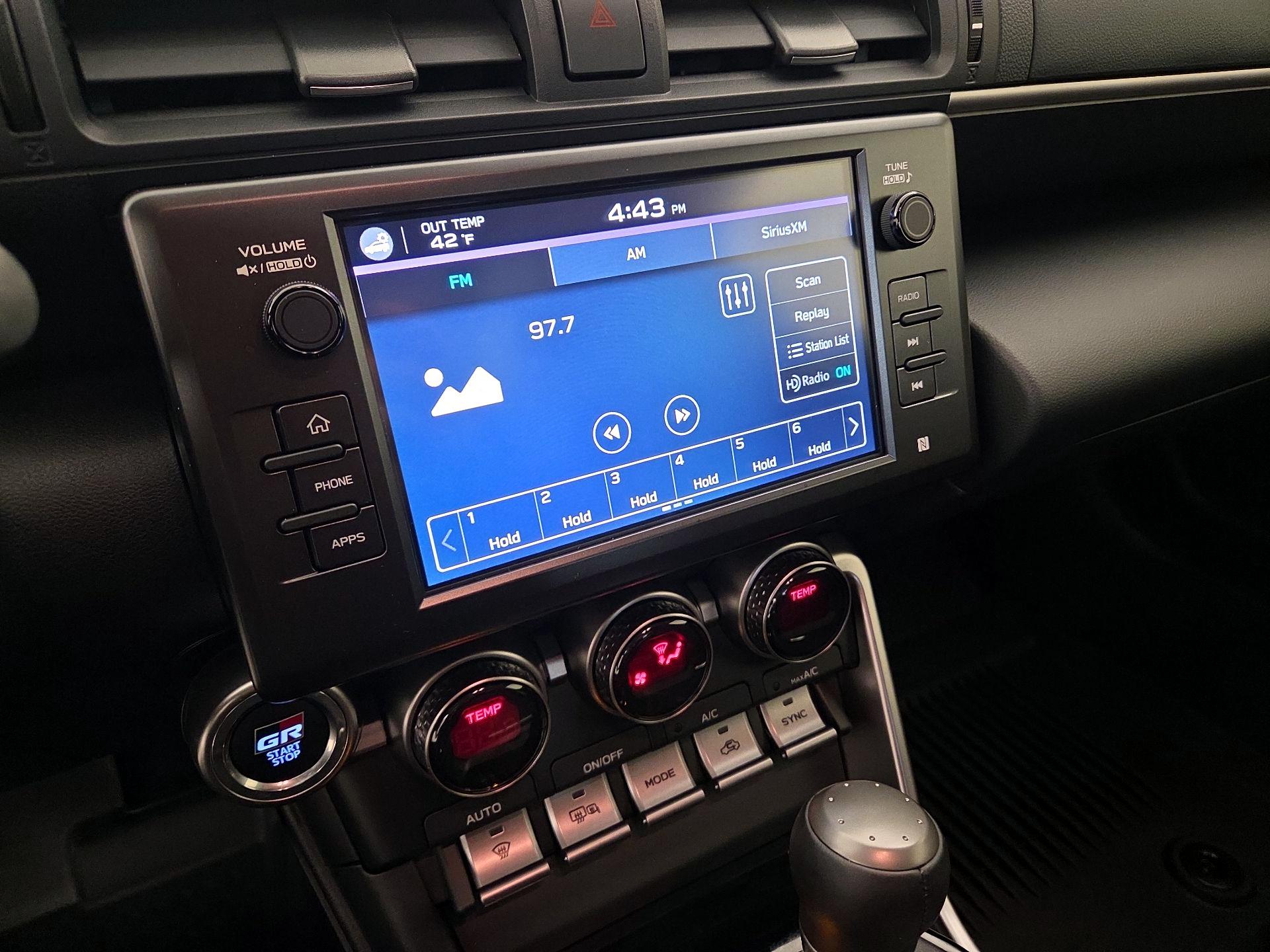 Thumbnail: 2025 Toyota GR86 - 15