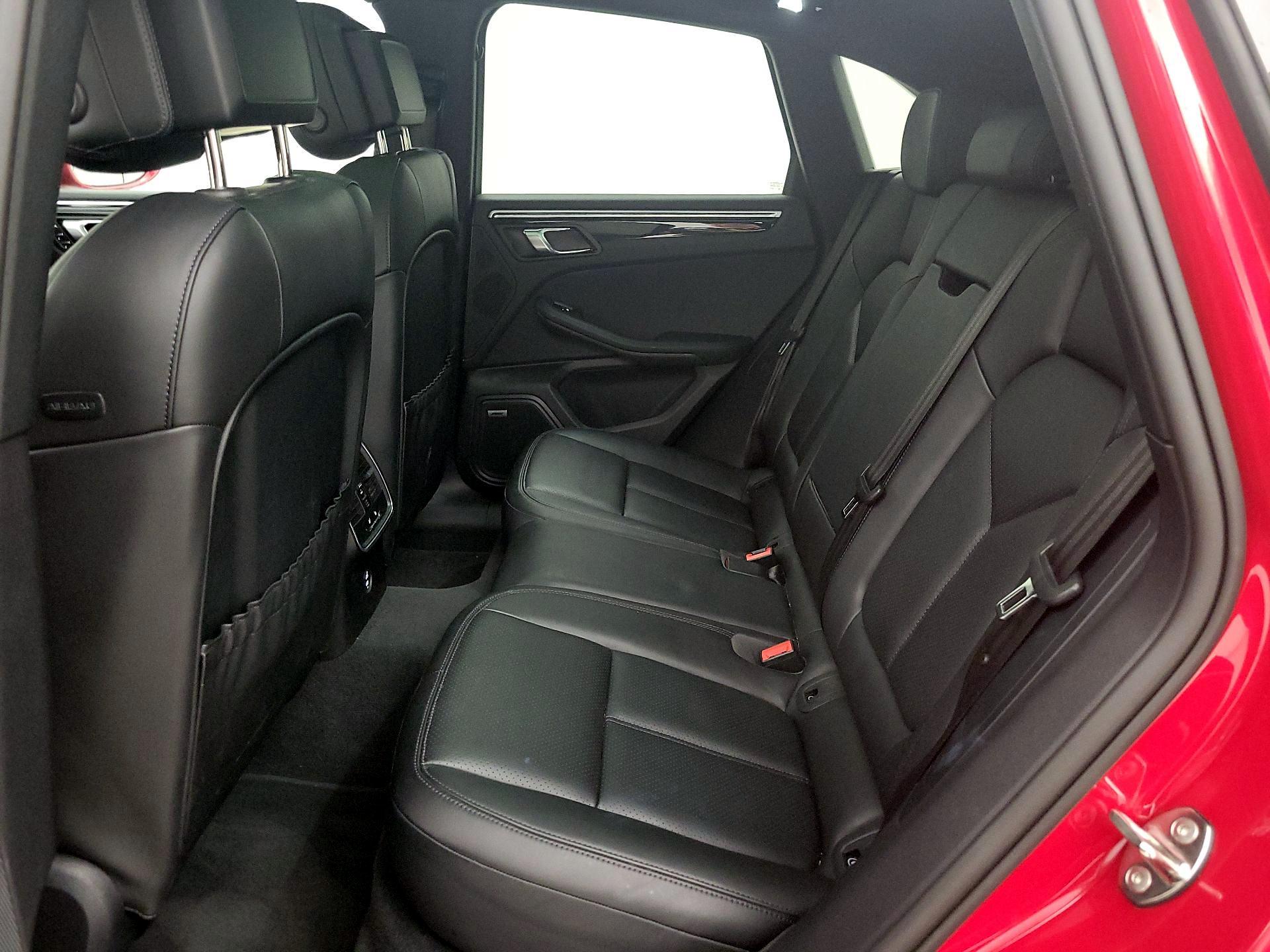 Thumbnail: 2023 Porsche Macan - 20