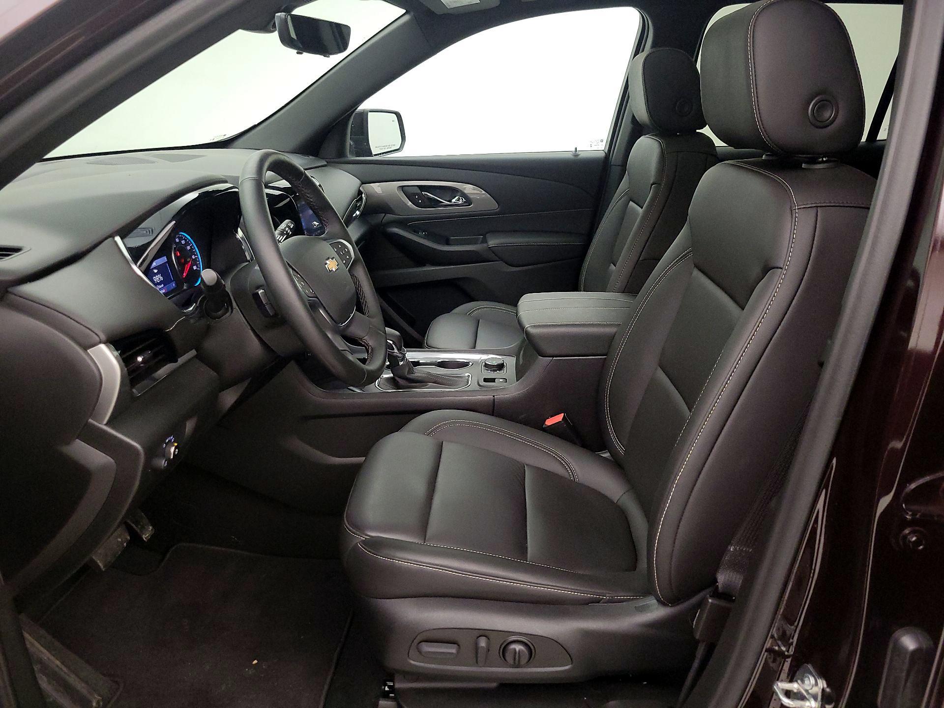 Thumbnail: 2023 Chevrolet Traverse - 11