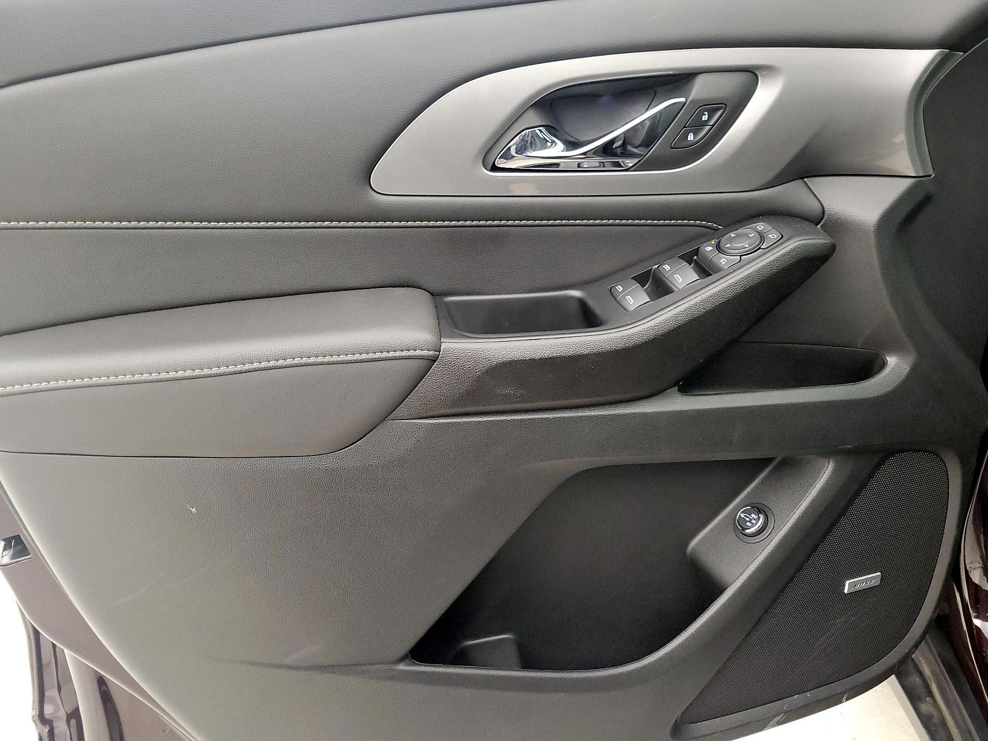 Thumbnail: 2023 Chevrolet Traverse - 12