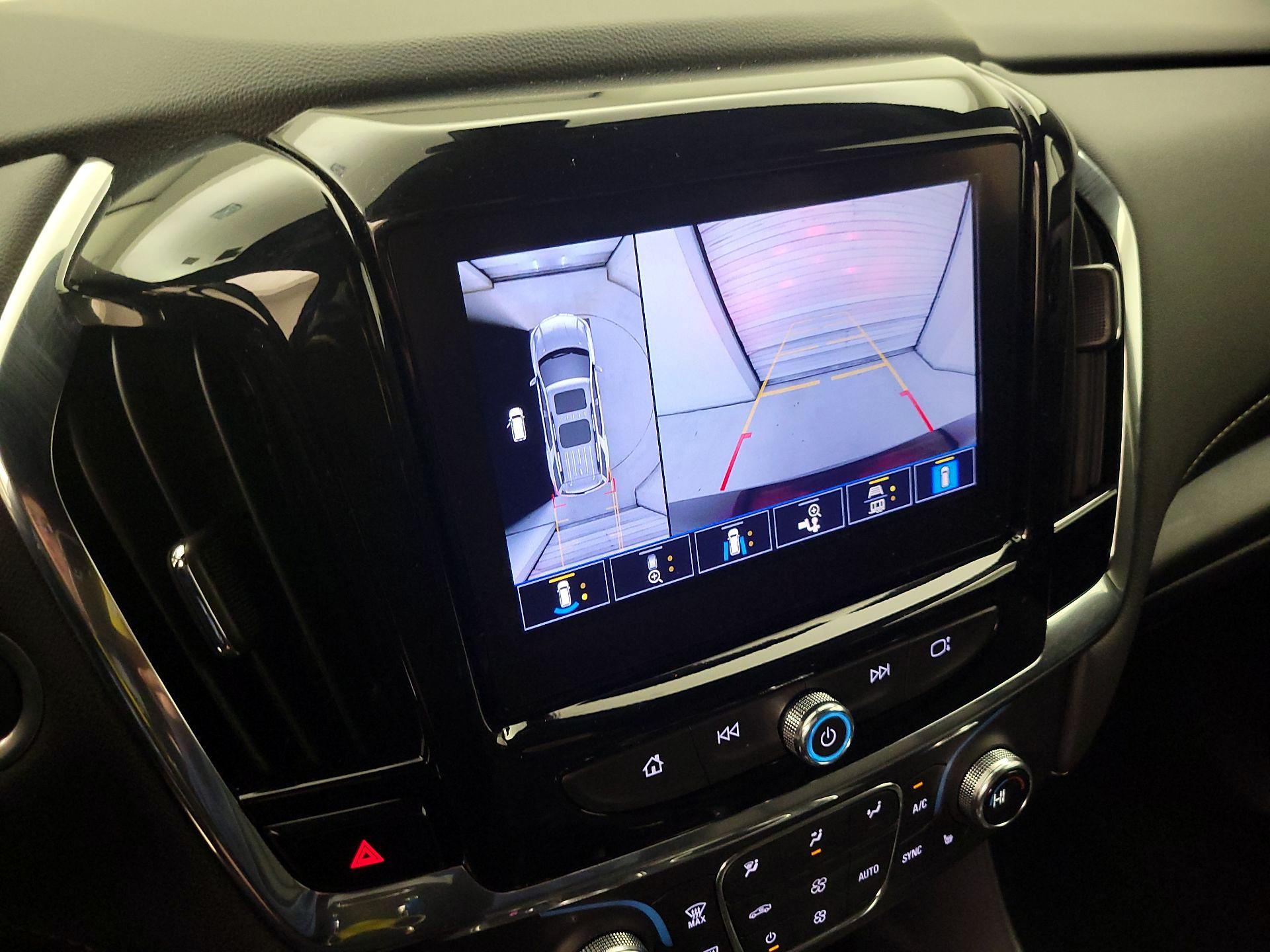 Thumbnail: 2023 Chevrolet Traverse - 14