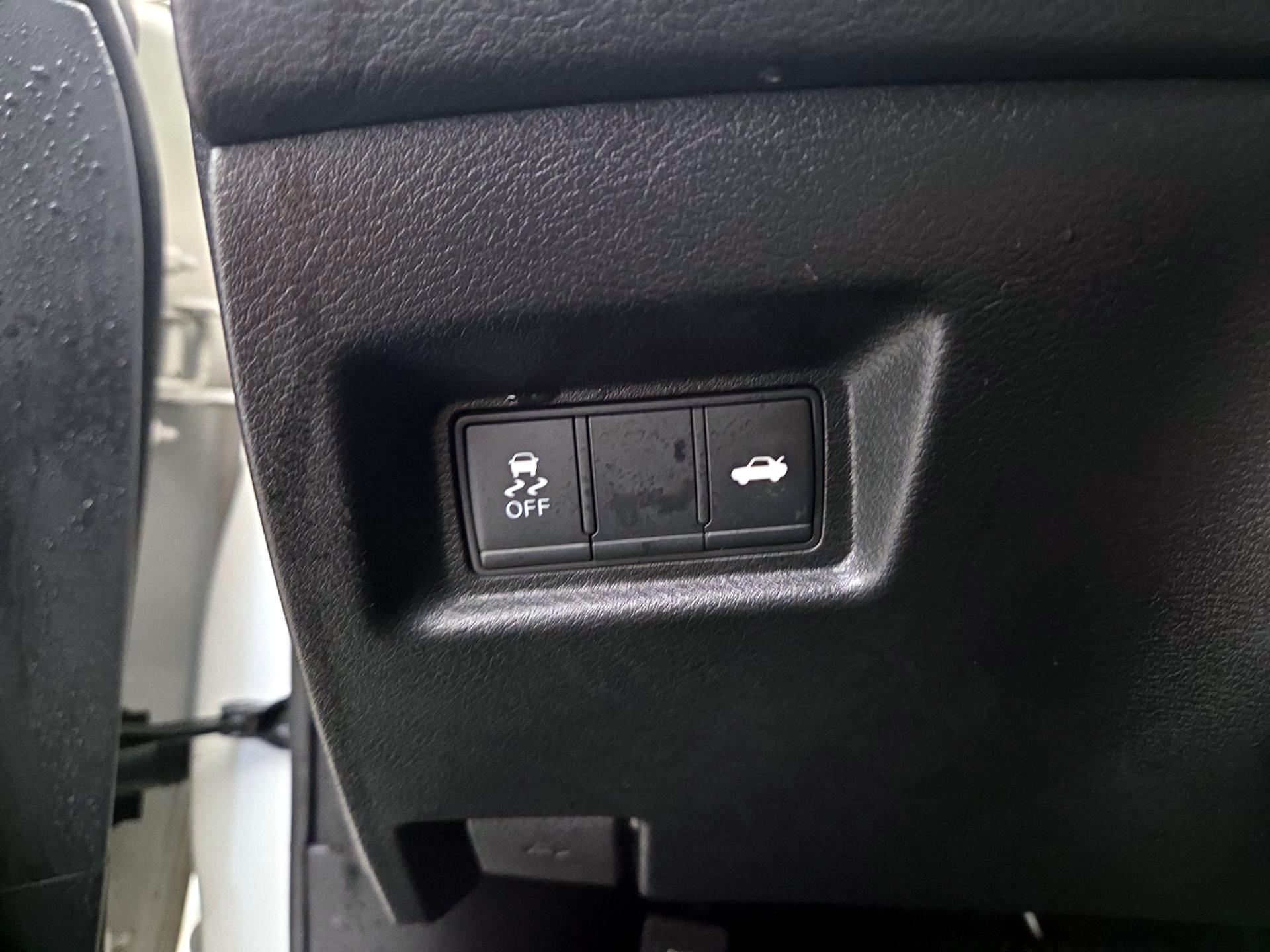 Thumbnail: 2018 INFINITI Q50 - 13