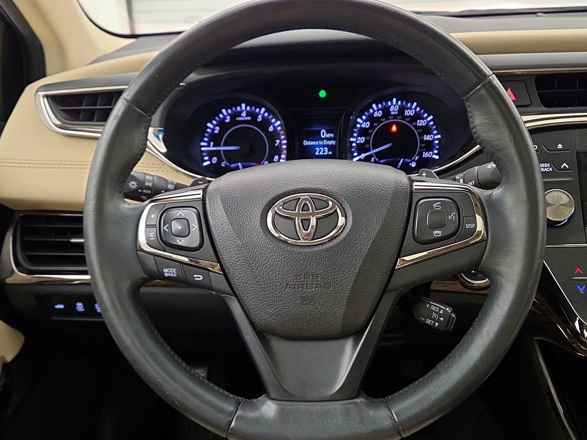 Thumbnail: 2014 Toyota Avalon - 10