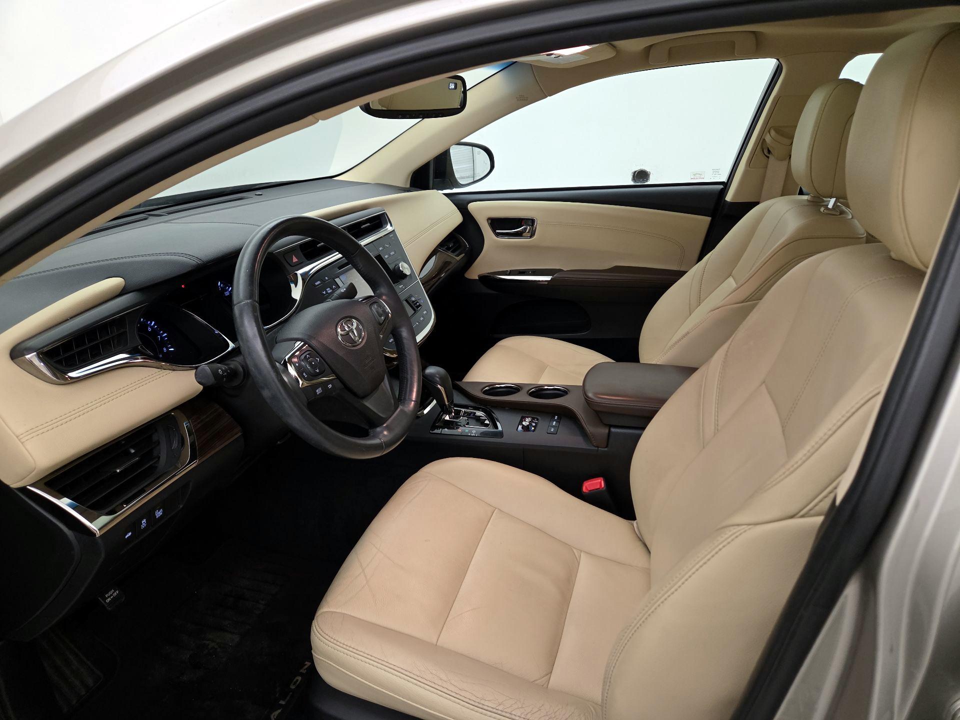 Thumbnail: 2014 Toyota Avalon - 11