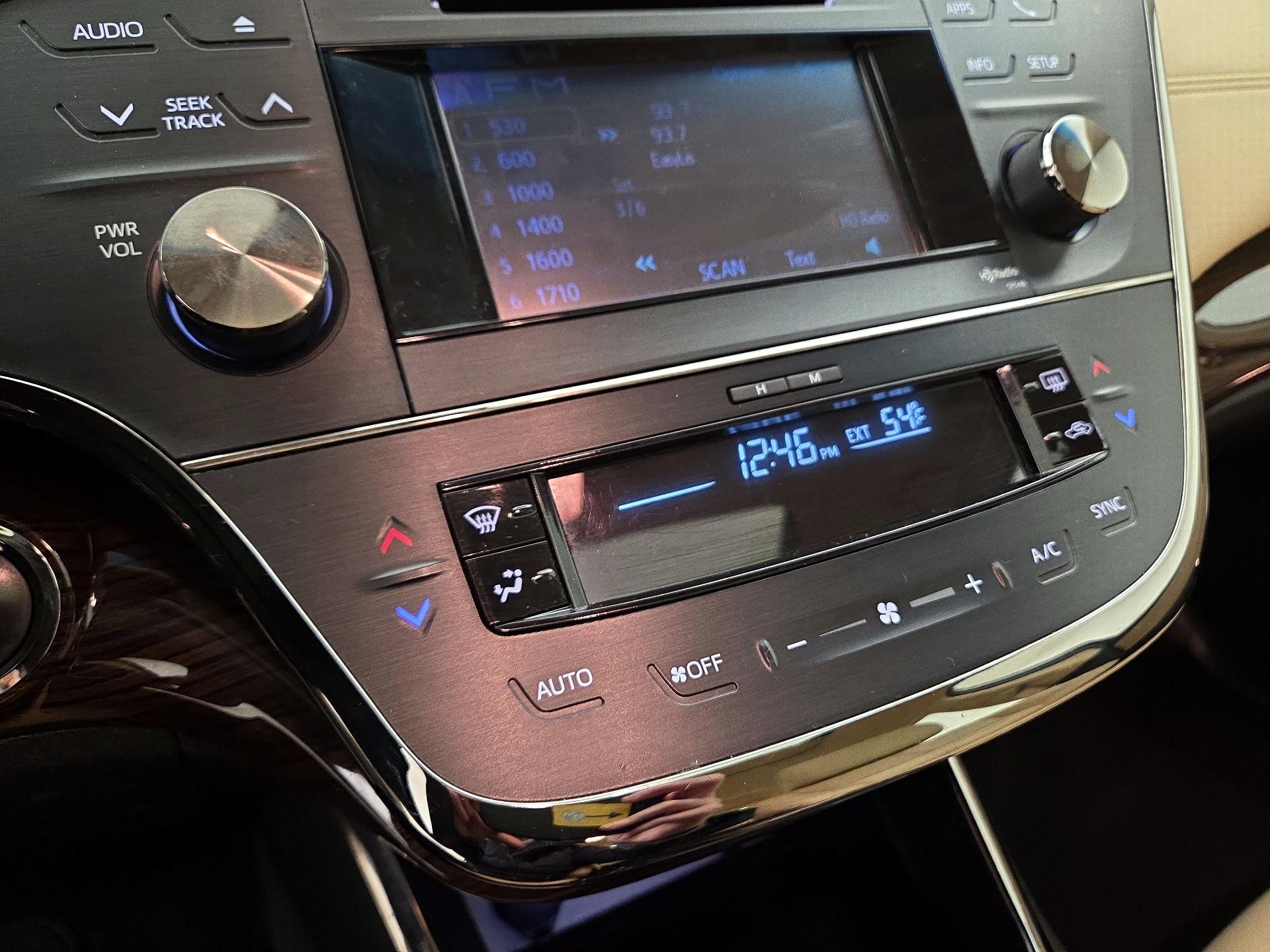 Thumbnail: 2014 Toyota Avalon - 15