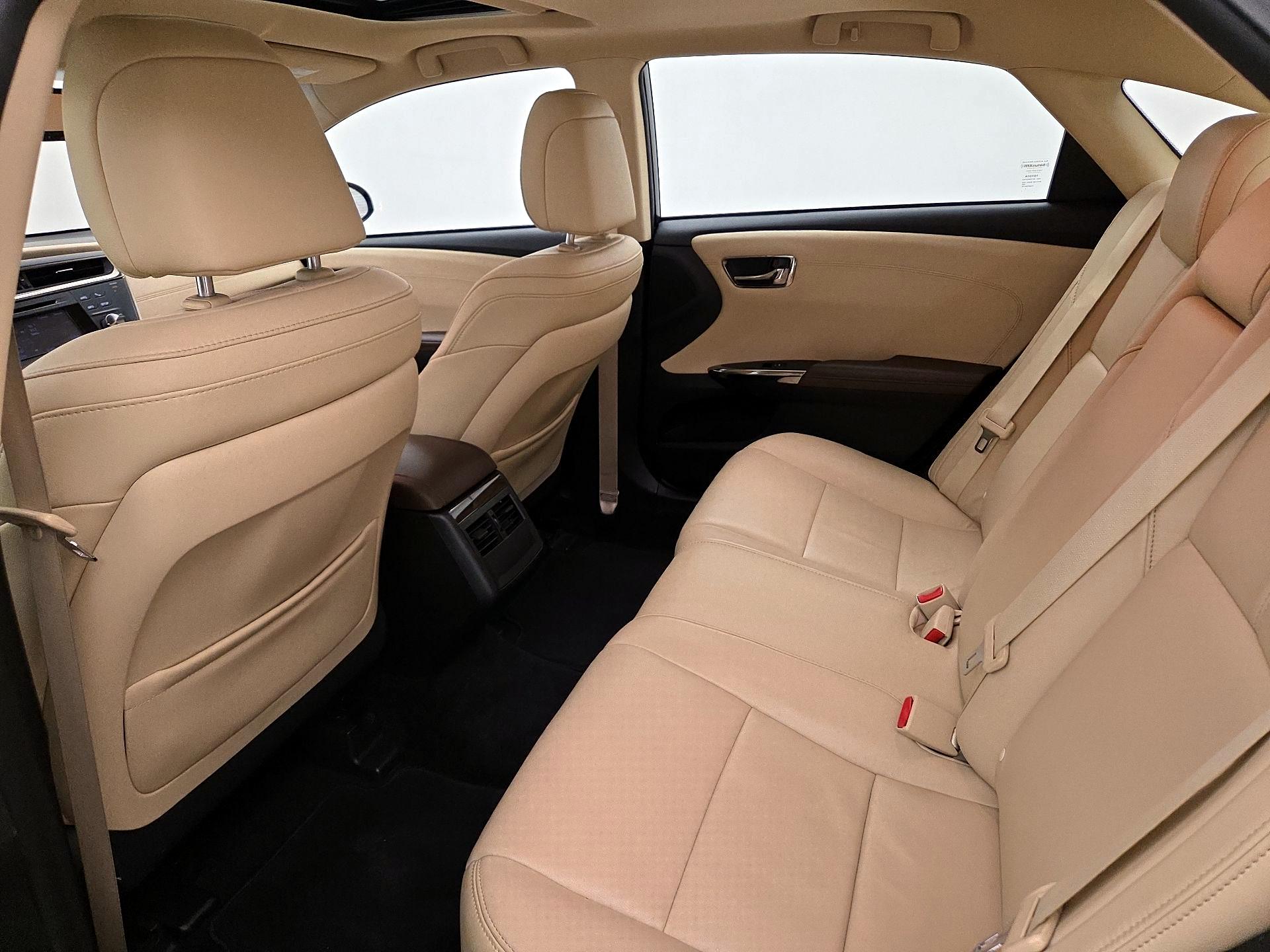 Thumbnail: 2014 Toyota Avalon - 18