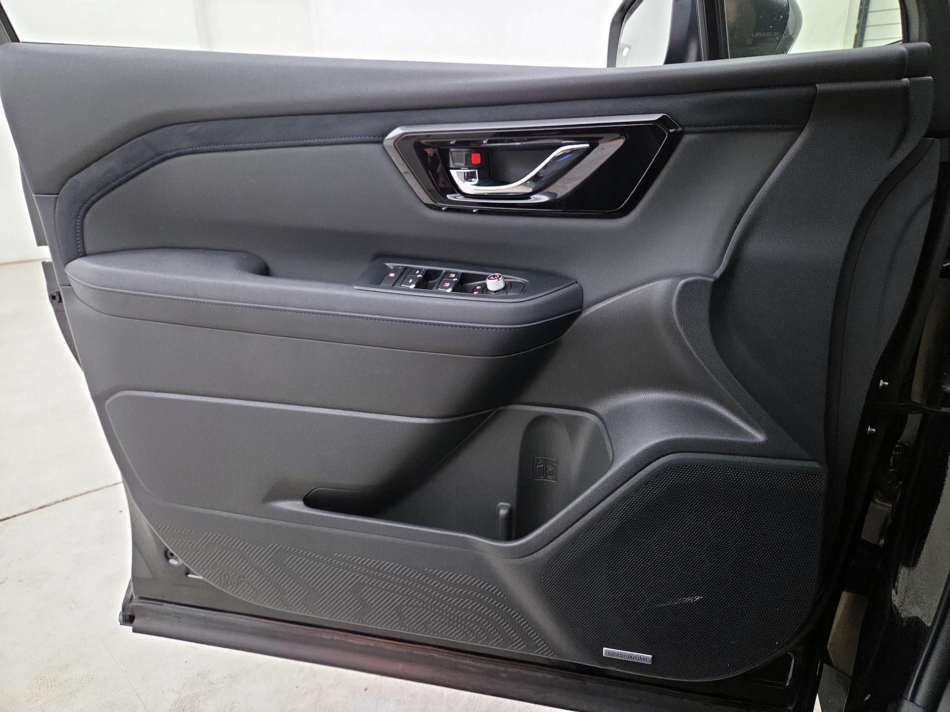 Thumbnail: 2025 Subaru Forester - 12