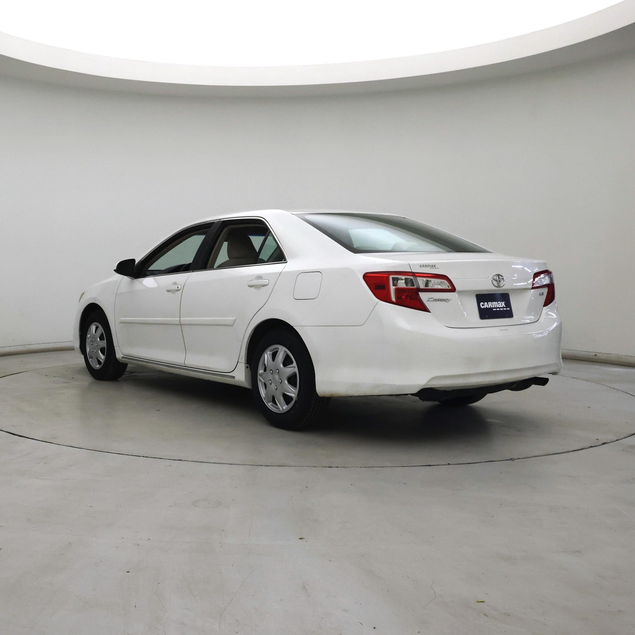 Thumbnail: 2014 Toyota Camry - 2
