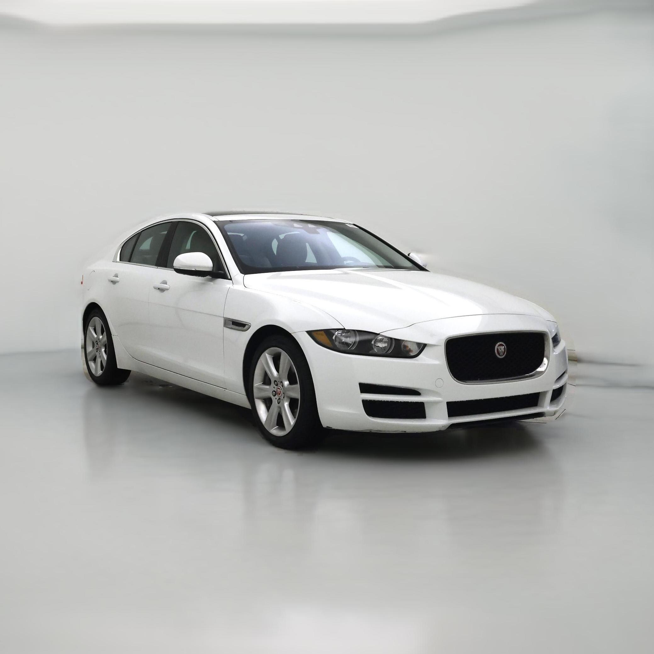 Thumbnail: 2017 Jaguar XE - 1