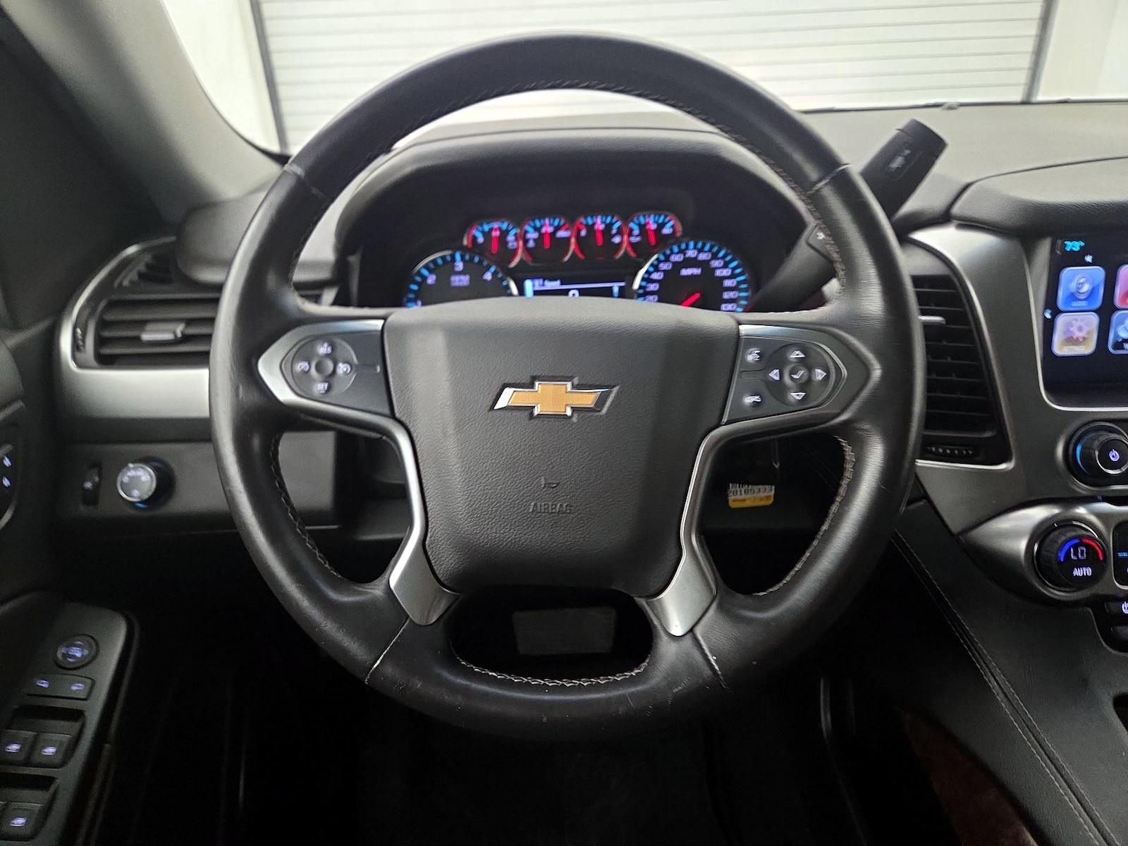 2018 Chevrolet Tahoe LS - Photo 11