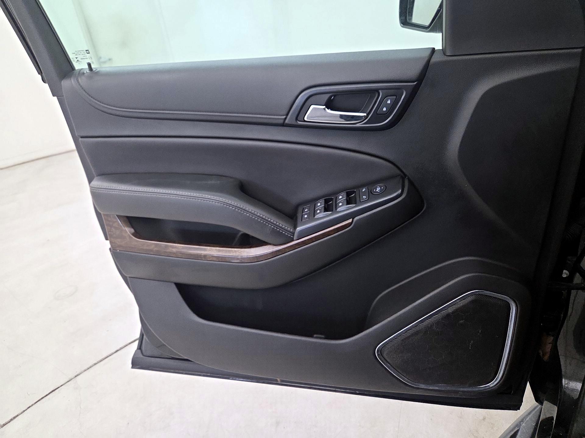 Thumbnail: 2018 Chevrolet Tahoe - 12