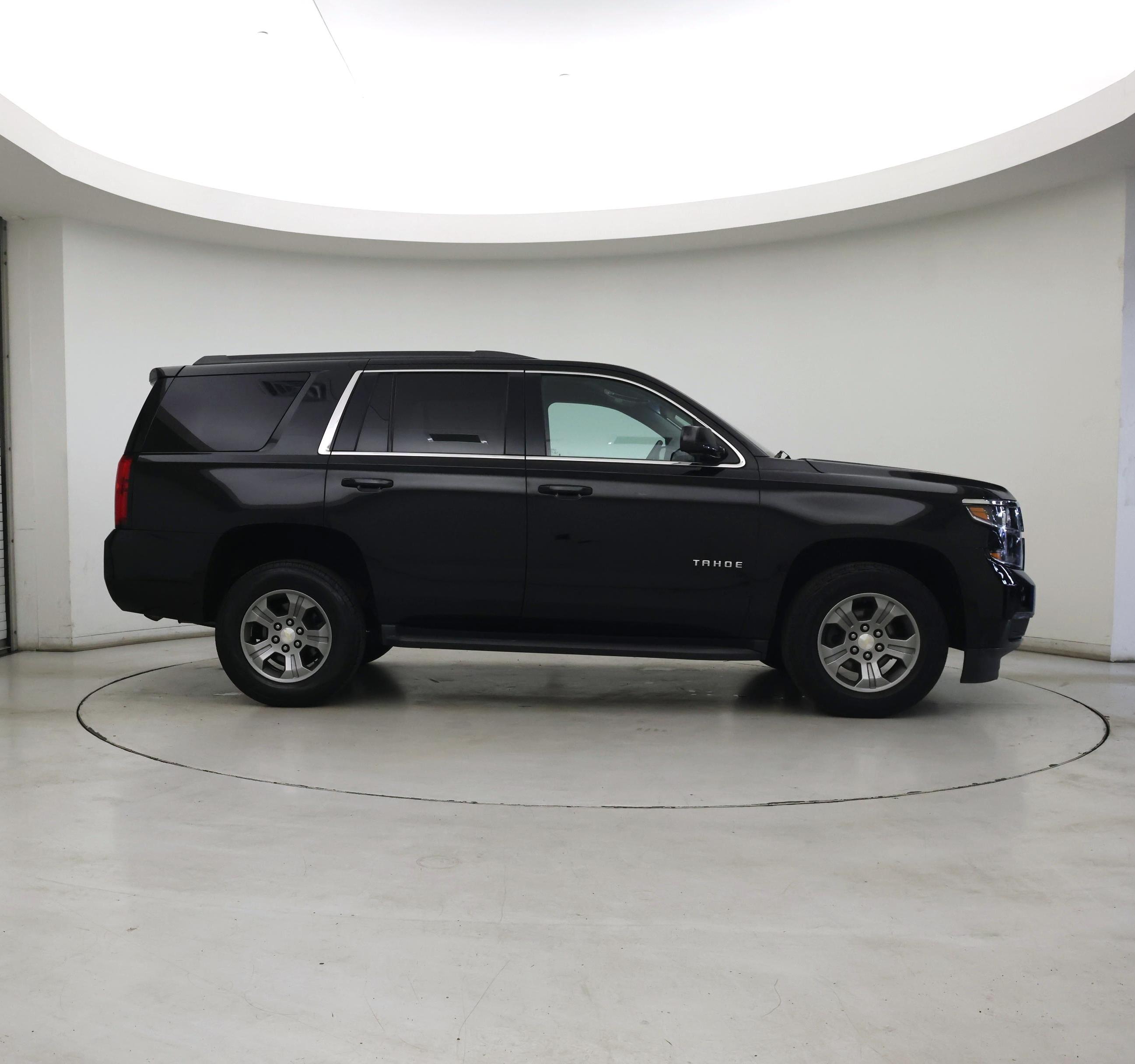 Thumbnail: 2018 Chevrolet Tahoe - 7