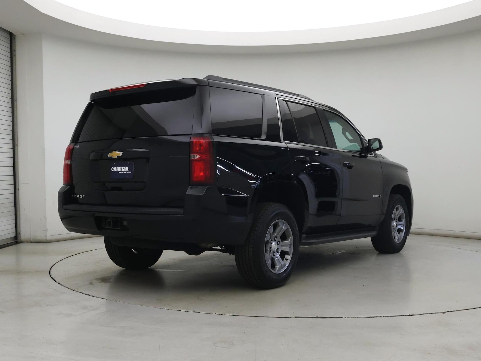 2018 Chevrolet Tahoe LS - Photo 9