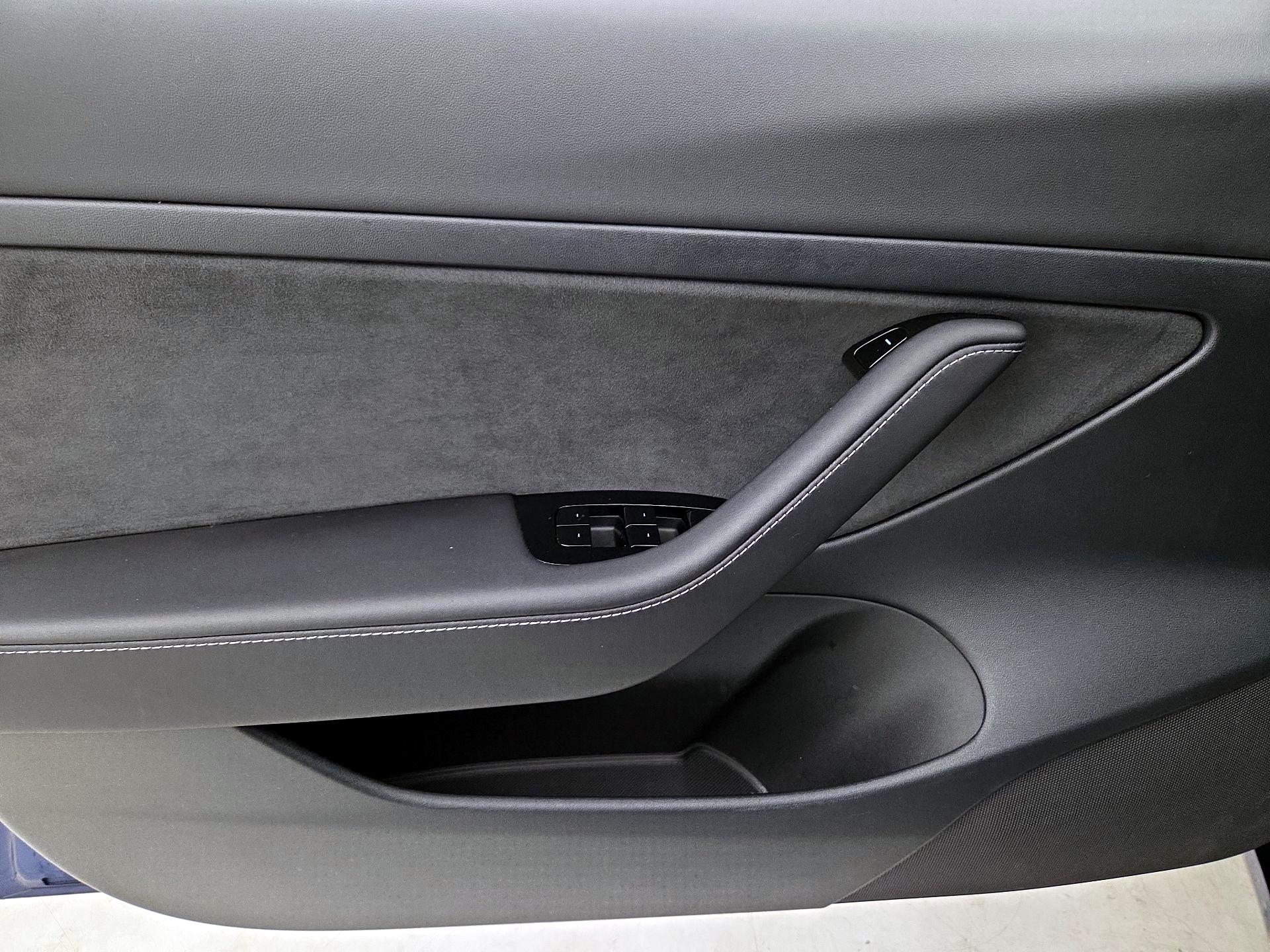 Thumbnail: 2020 Tesla Model 3 - 12