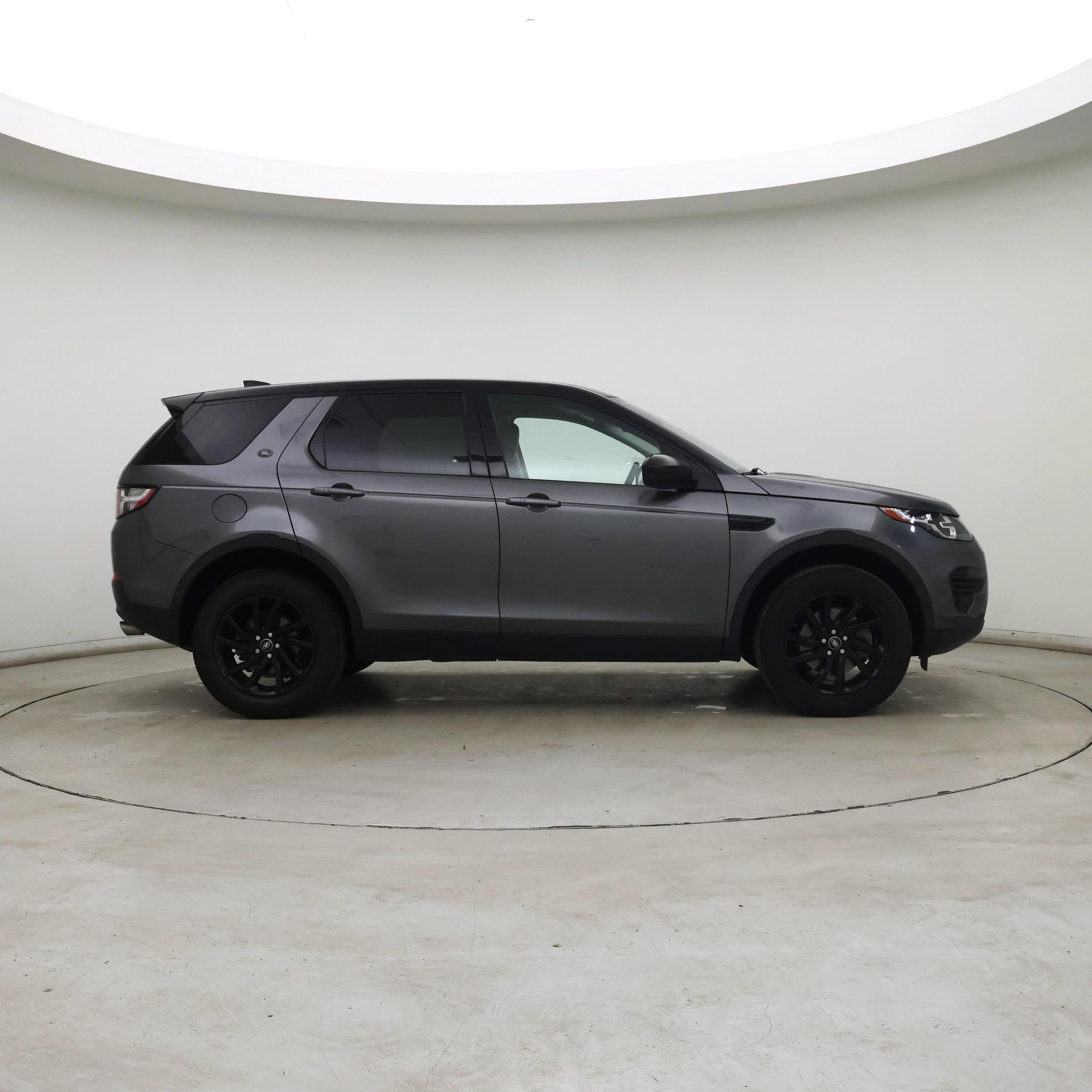 Thumbnail: 2018 Land Rover Discovery Sport - 7