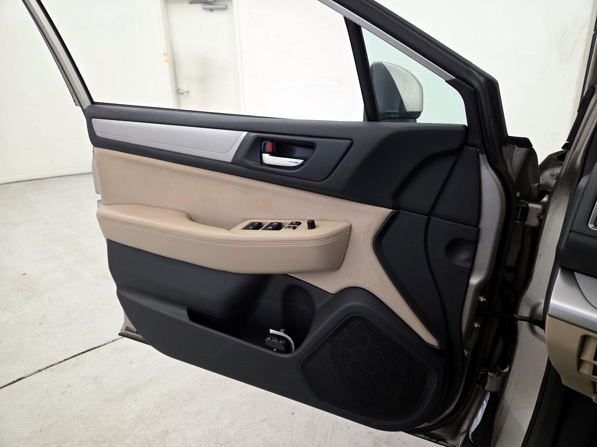 Thumbnail: 2016 Subaru Outback - 12