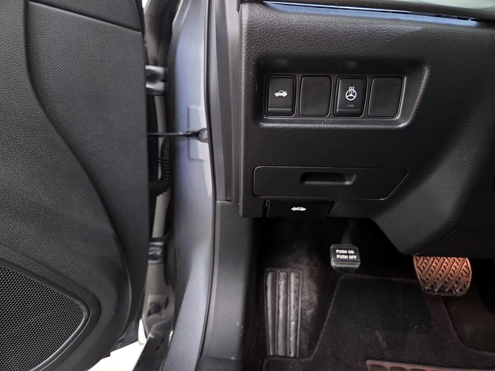 Thumbnail: 2020 Nissan Maxima - 13