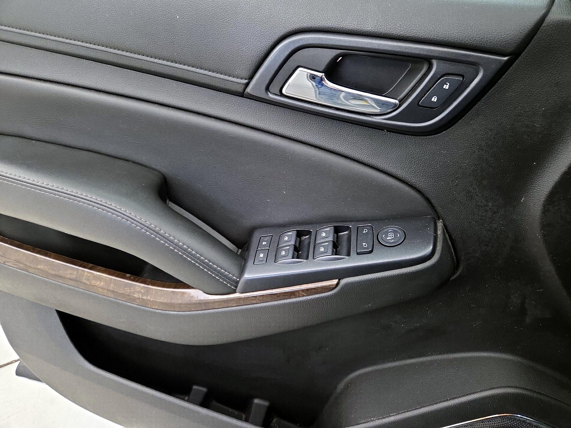 Thumbnail: 2017 Chevrolet Tahoe - 12