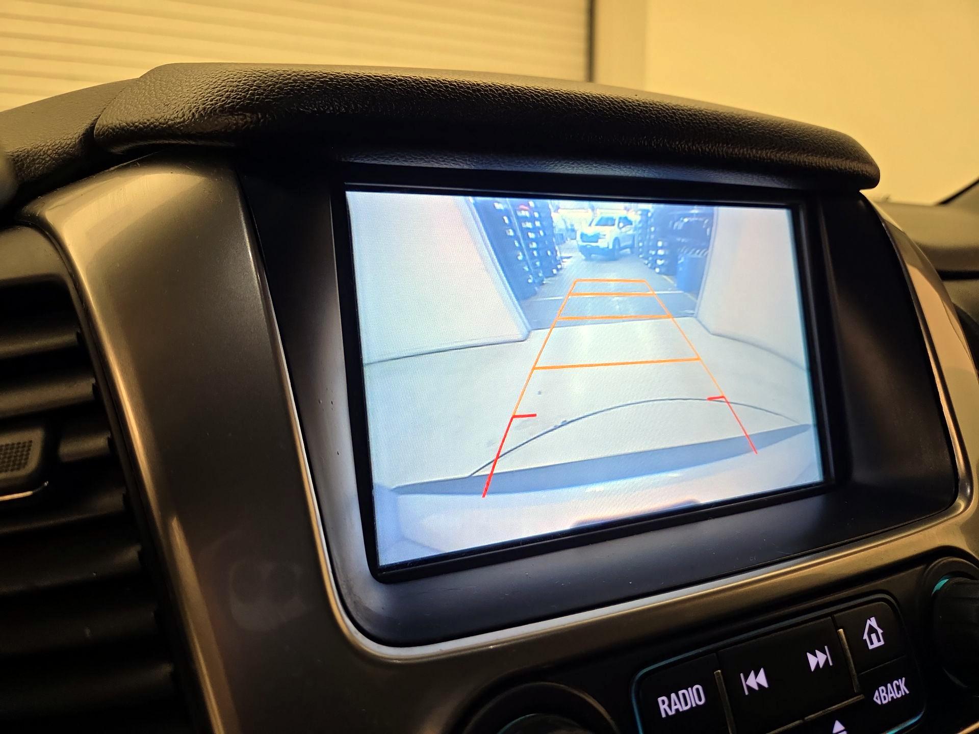 Thumbnail: 2017 Chevrolet Tahoe - 13