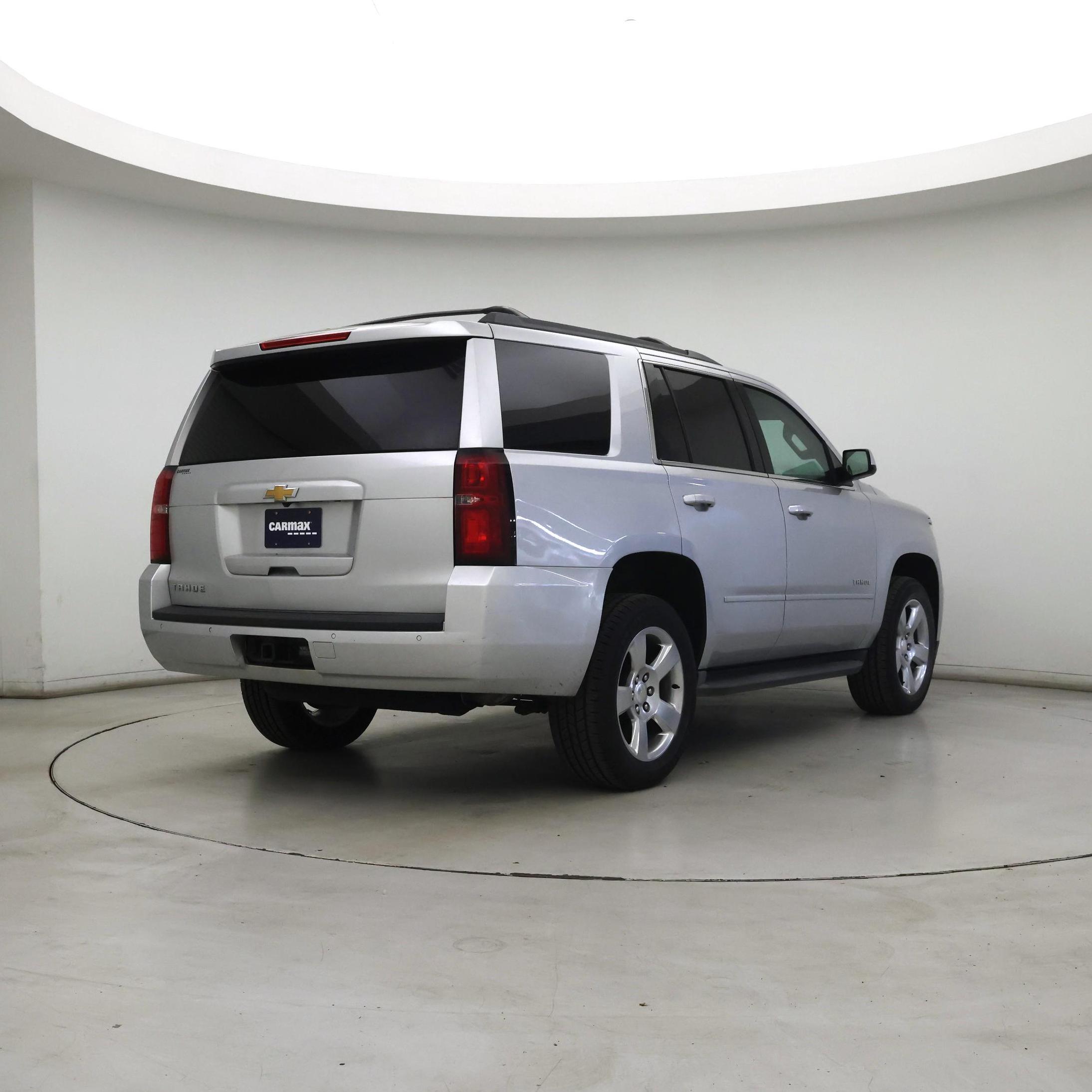 Thumbnail: 2017 Chevrolet Tahoe - 8