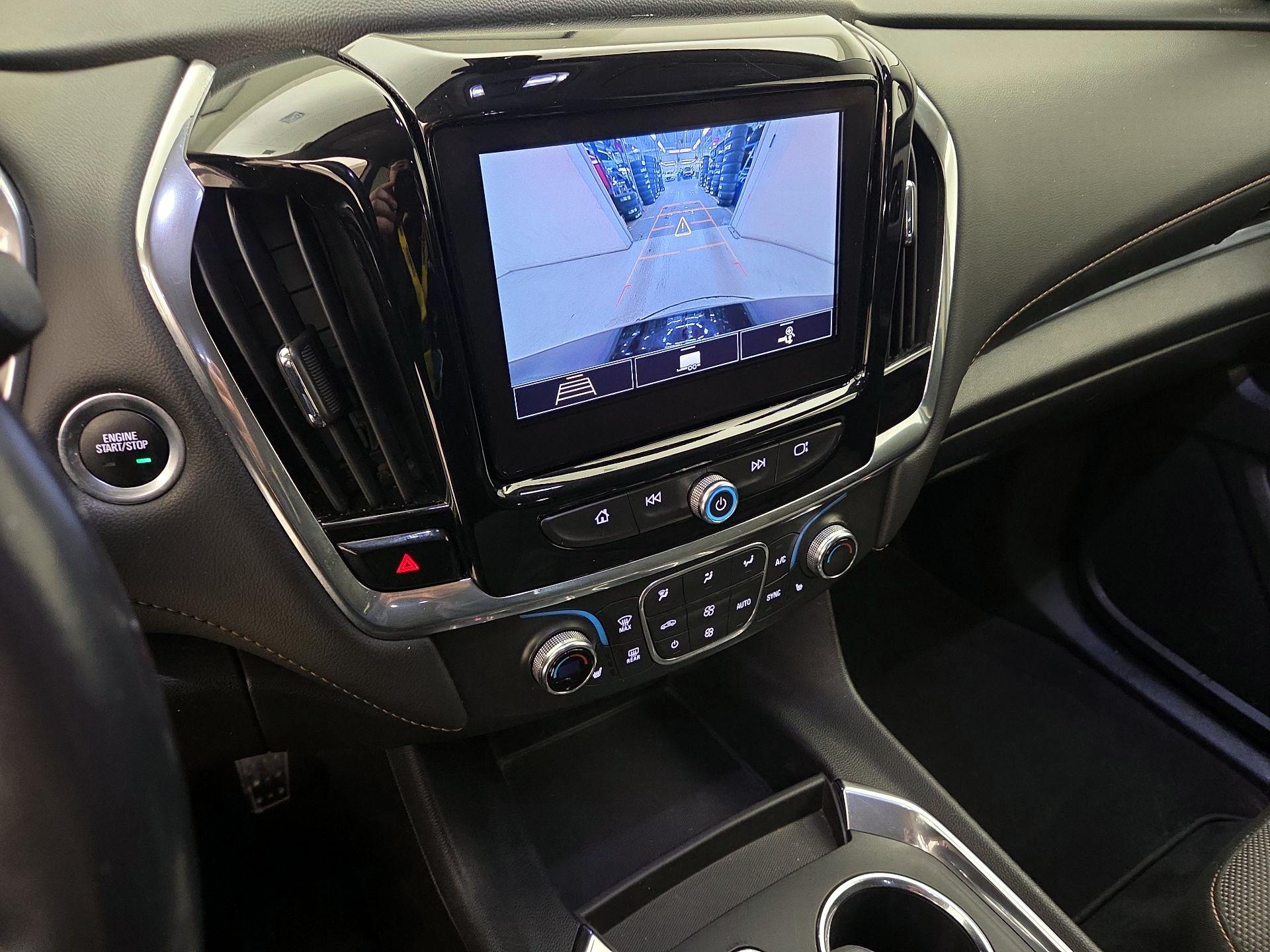 Thumbnail: 2021 Chevrolet Traverse - 14