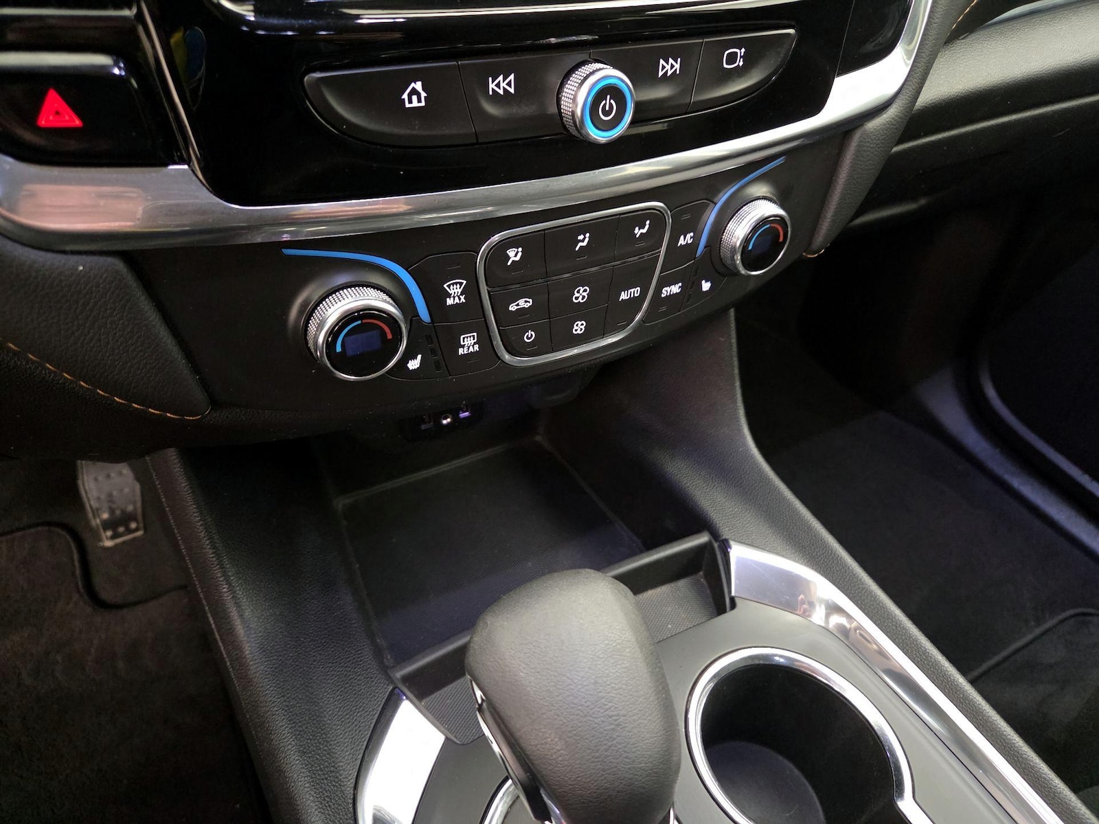 2021 Chevrolet Traverse 1LT - Photo 17