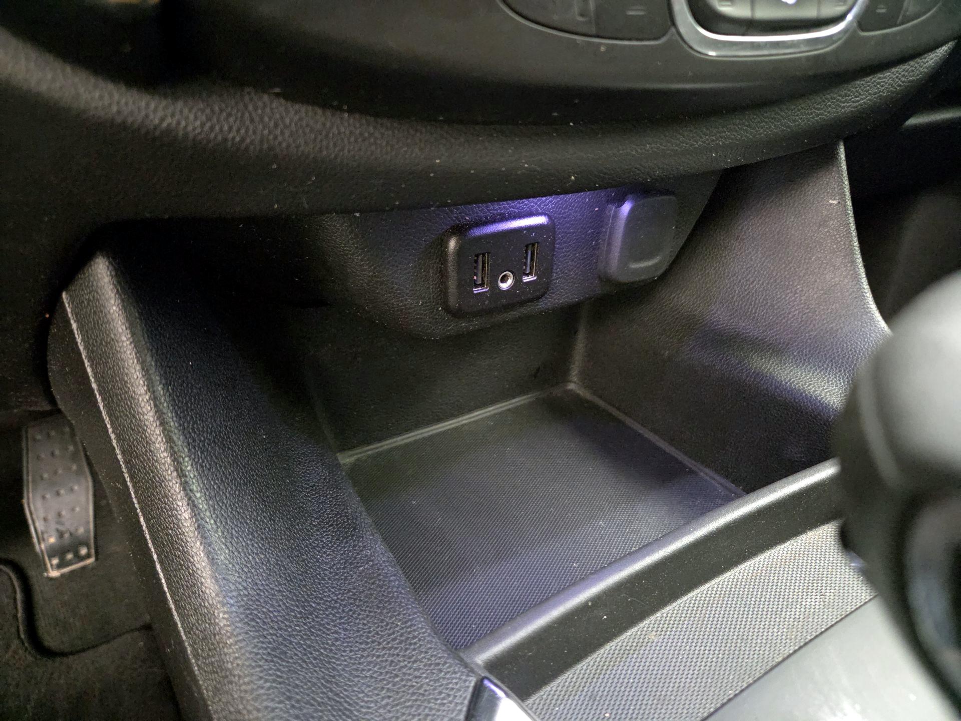 Thumbnail: 2021 Chevrolet Traverse - 18