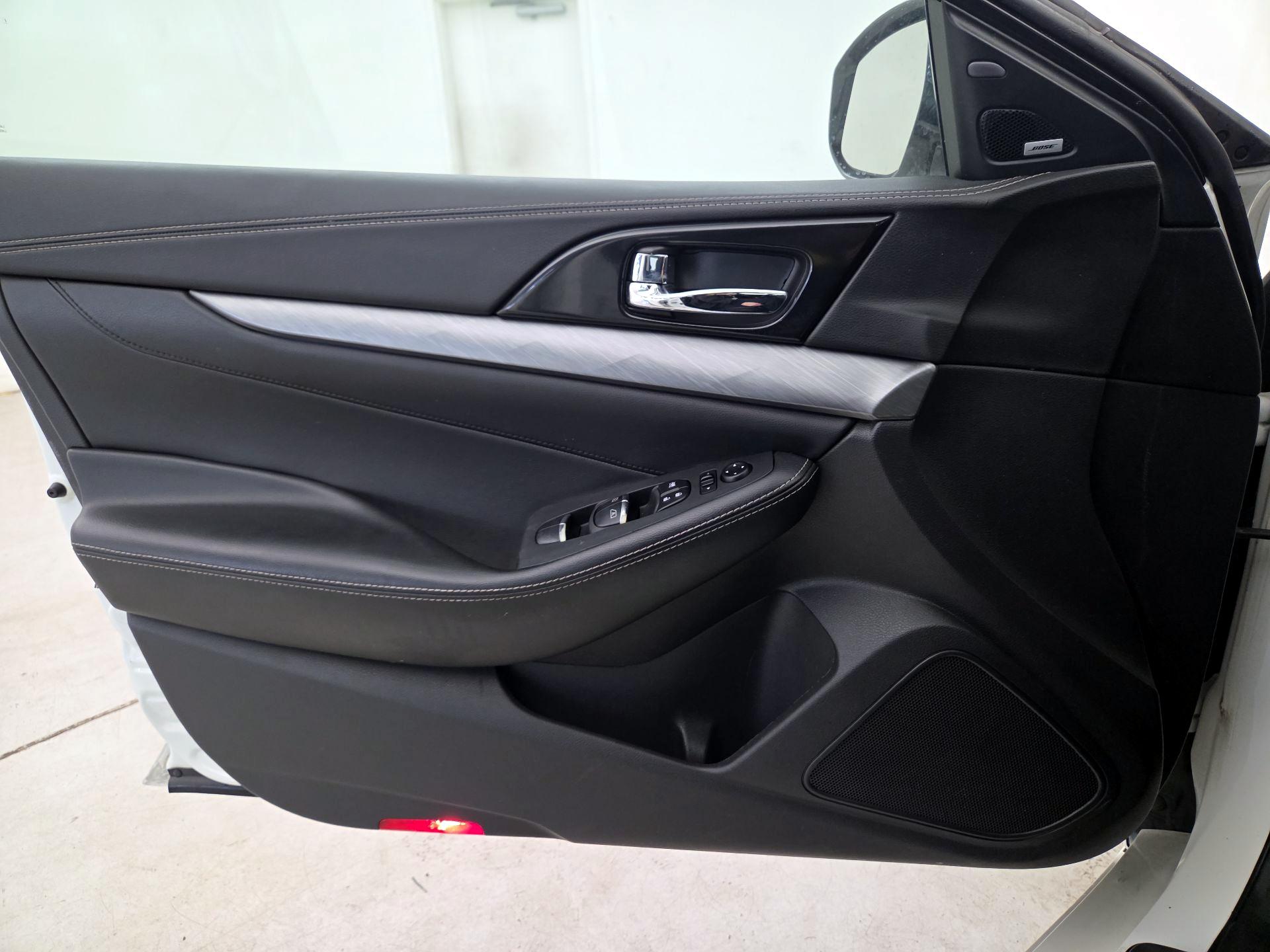 Thumbnail: 2017 Nissan Maxima - 12