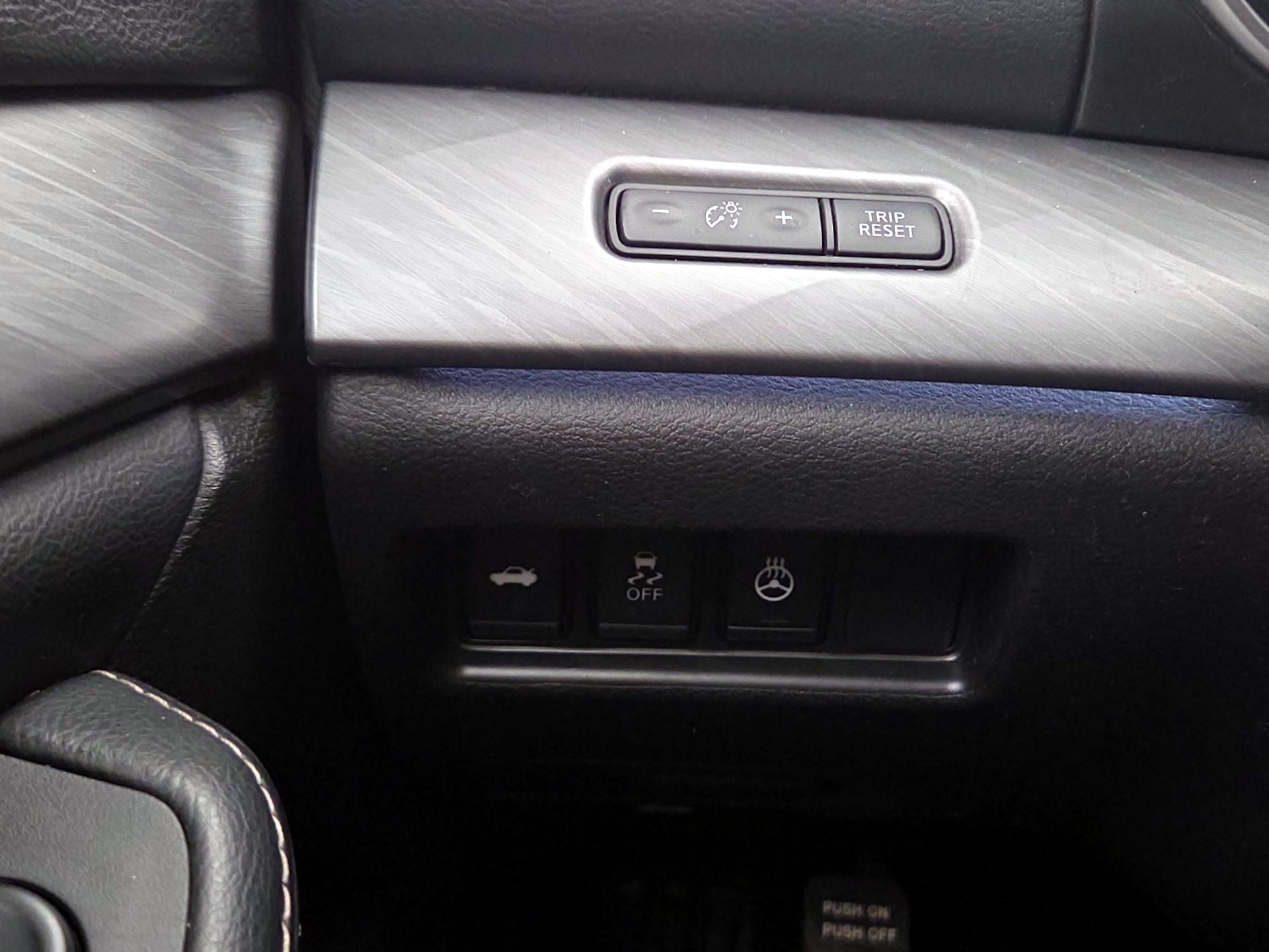 Thumbnail: 2017 Nissan Maxima - 13