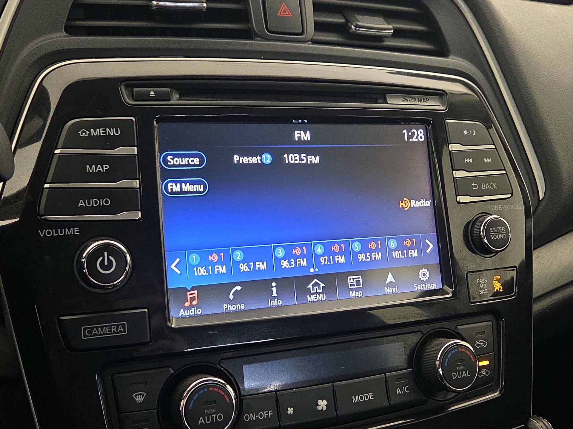 Thumbnail: 2017 Nissan Maxima - 16