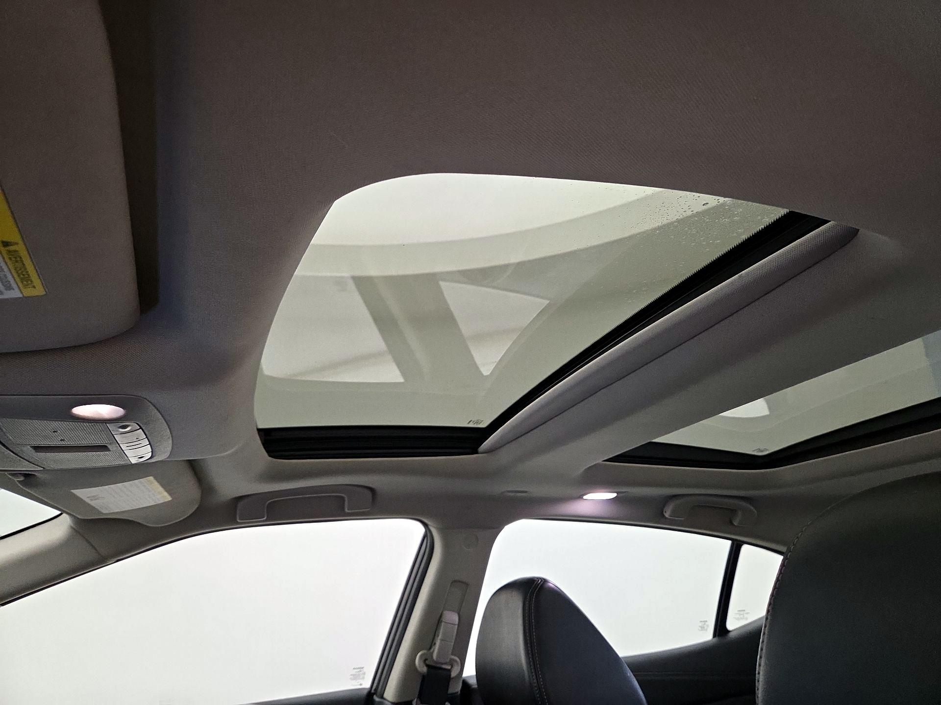 Thumbnail: 2017 Nissan Maxima - 20