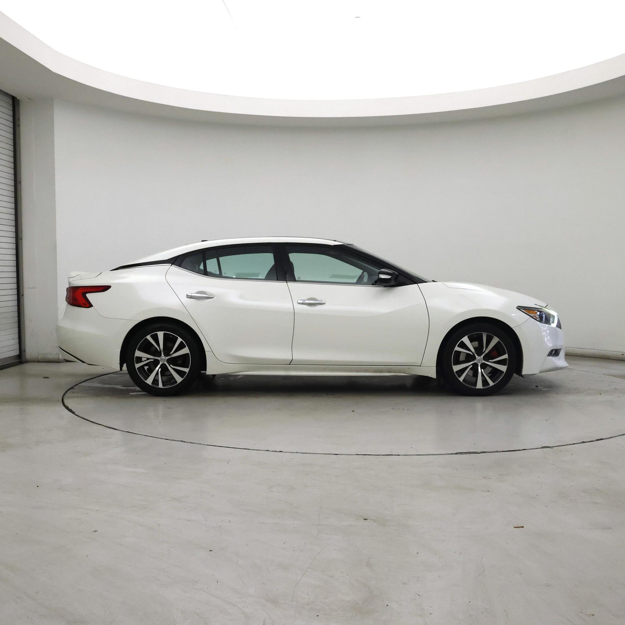 Thumbnail: 2017 Nissan Maxima - 7