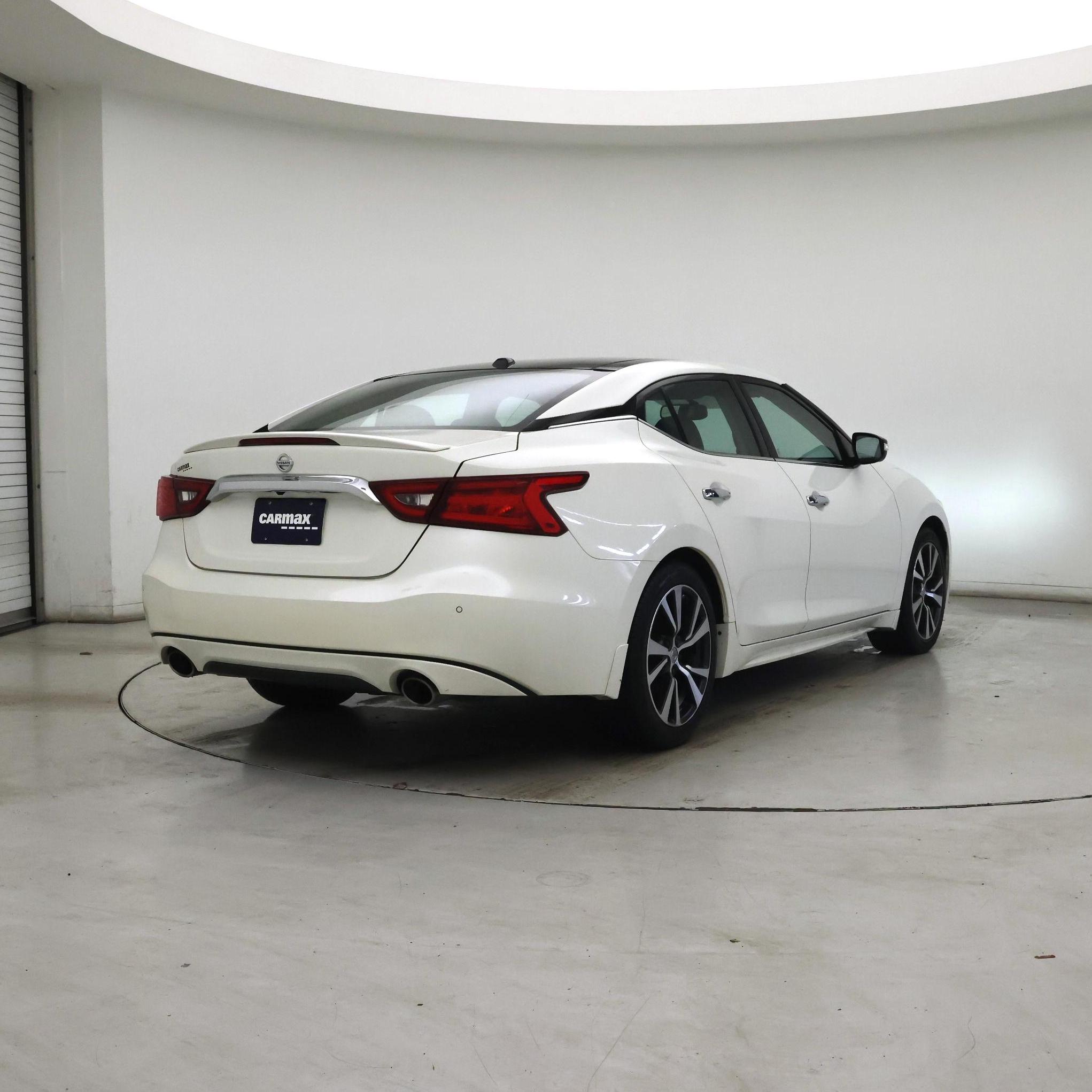 Thumbnail: 2017 Nissan Maxima - 8