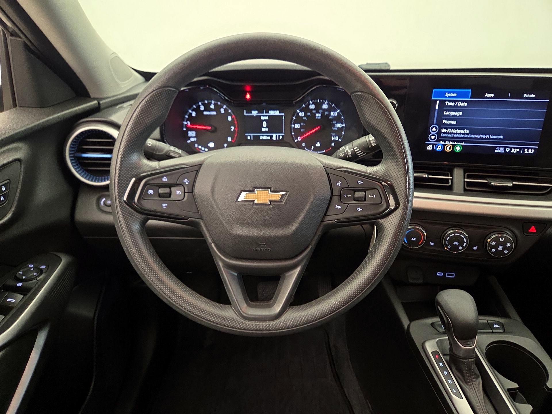 Thumbnail: 2024 Chevrolet Trax - 10