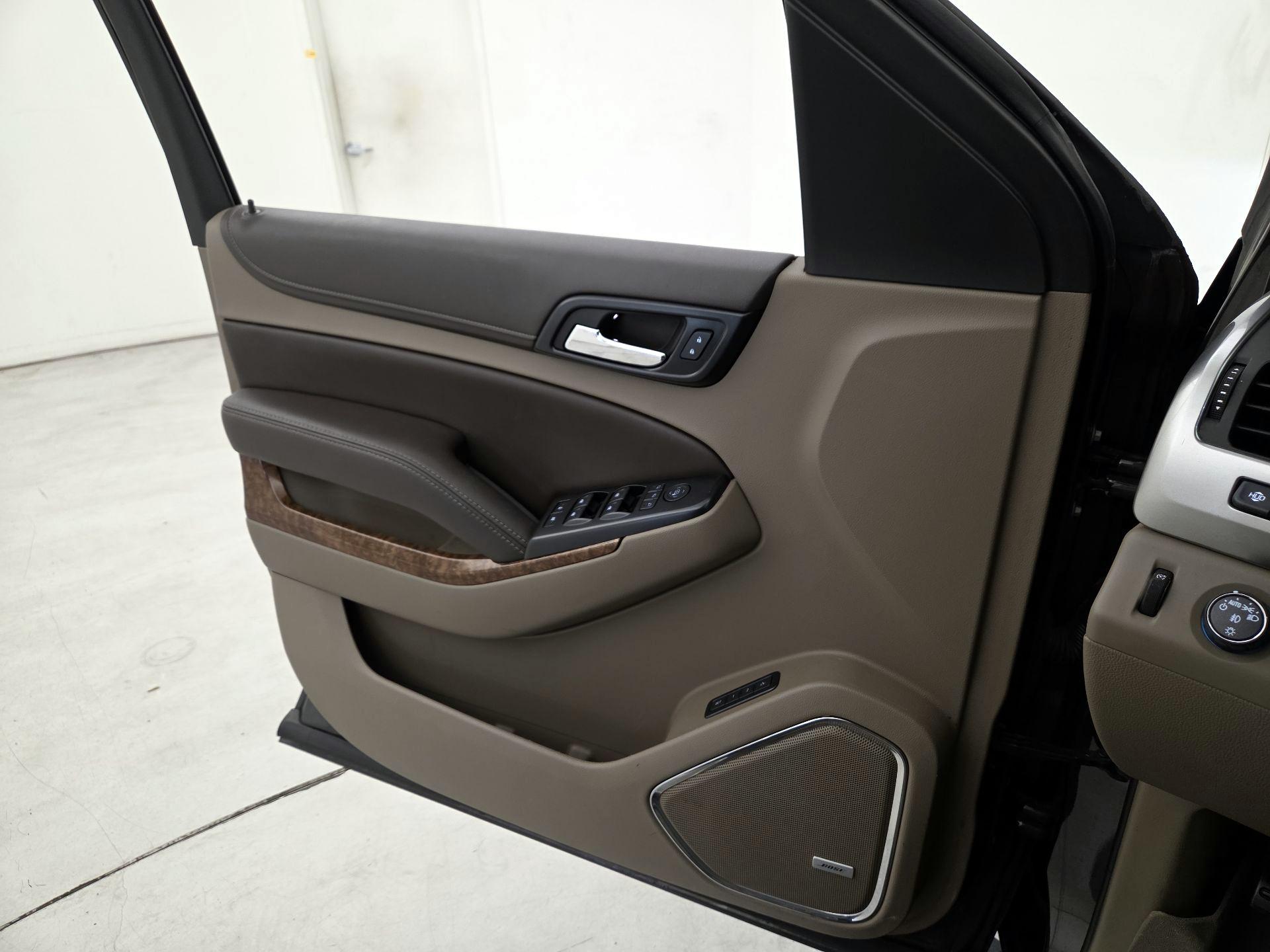 Thumbnail: 2017 Chevrolet Tahoe - 12